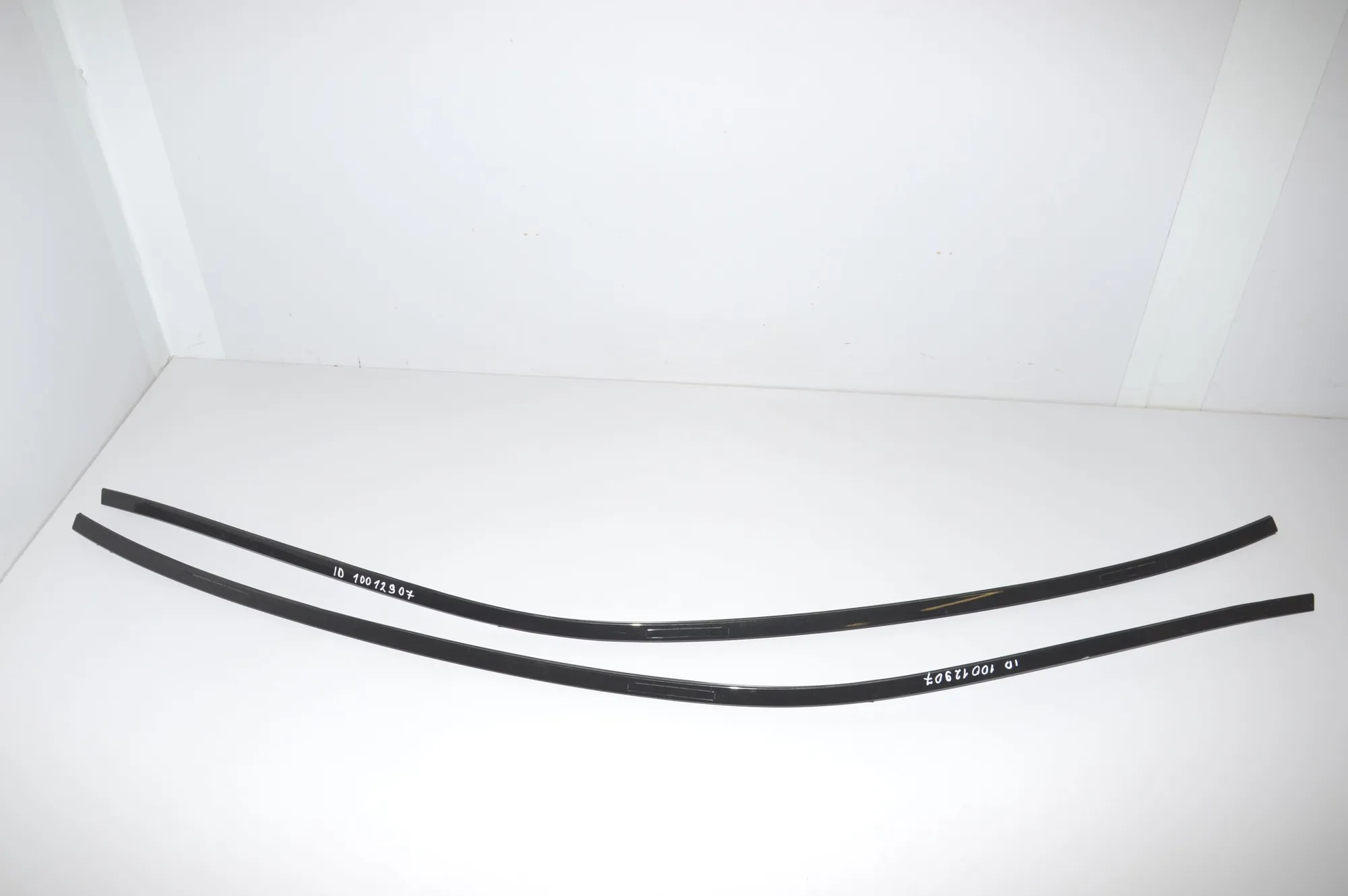 Left Side Roof Strip Trim – OEM 7203128 · BMW 5 (F10) 525 d 2010