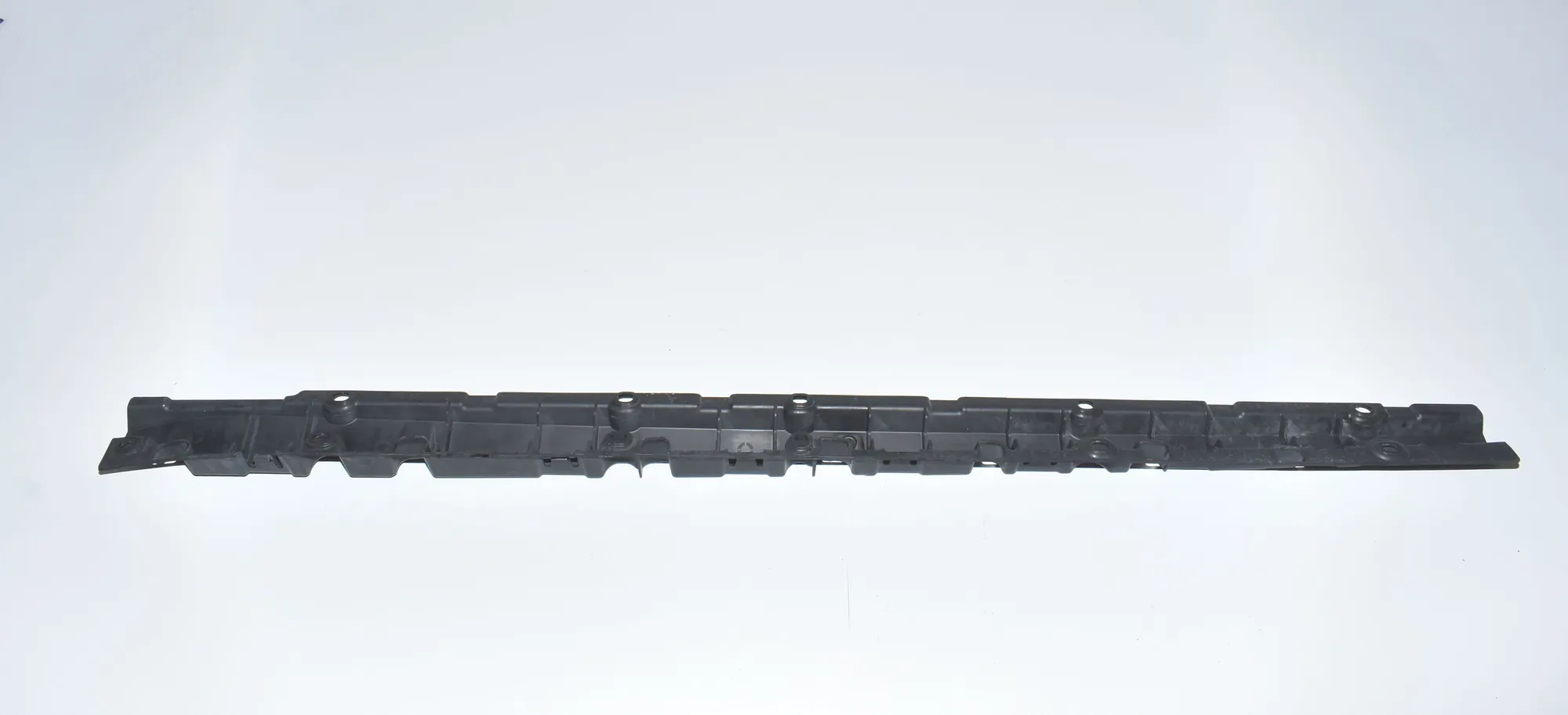 Sideskirt Bracket – OEM 51777207196 · BMW X5 (E70) M 50 d 2012 – 3
