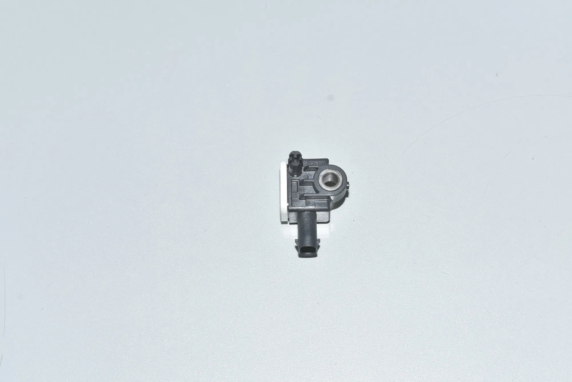 Front Left Impact Sensor – OEM 65779234989 · BMW 3 Touring (F31) 335 d xDrive 2016 – 3