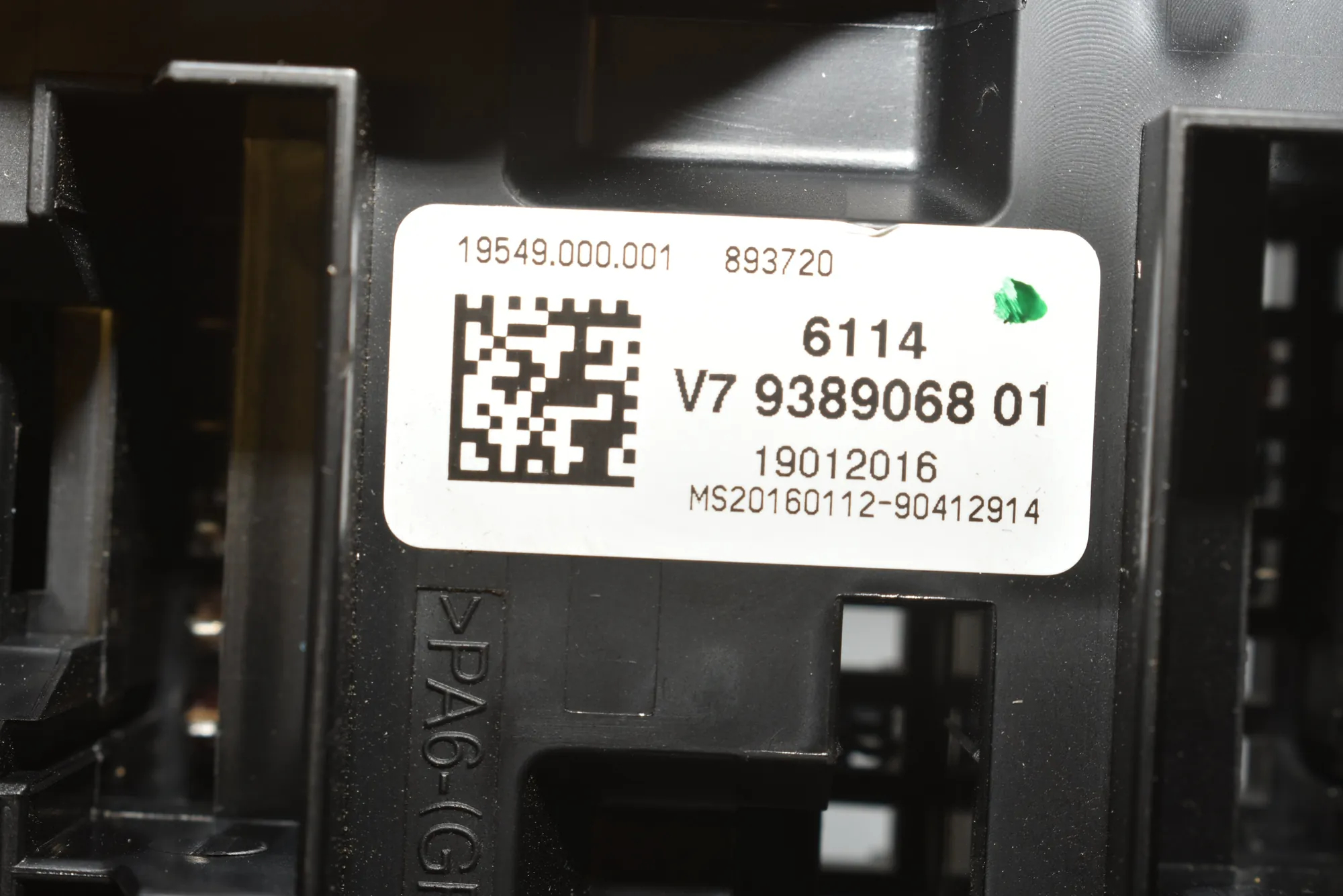 Fuse Box – OEM 61149389068 · BMW 3 Touring (F31) 335 d xDrive 2016 – 4
