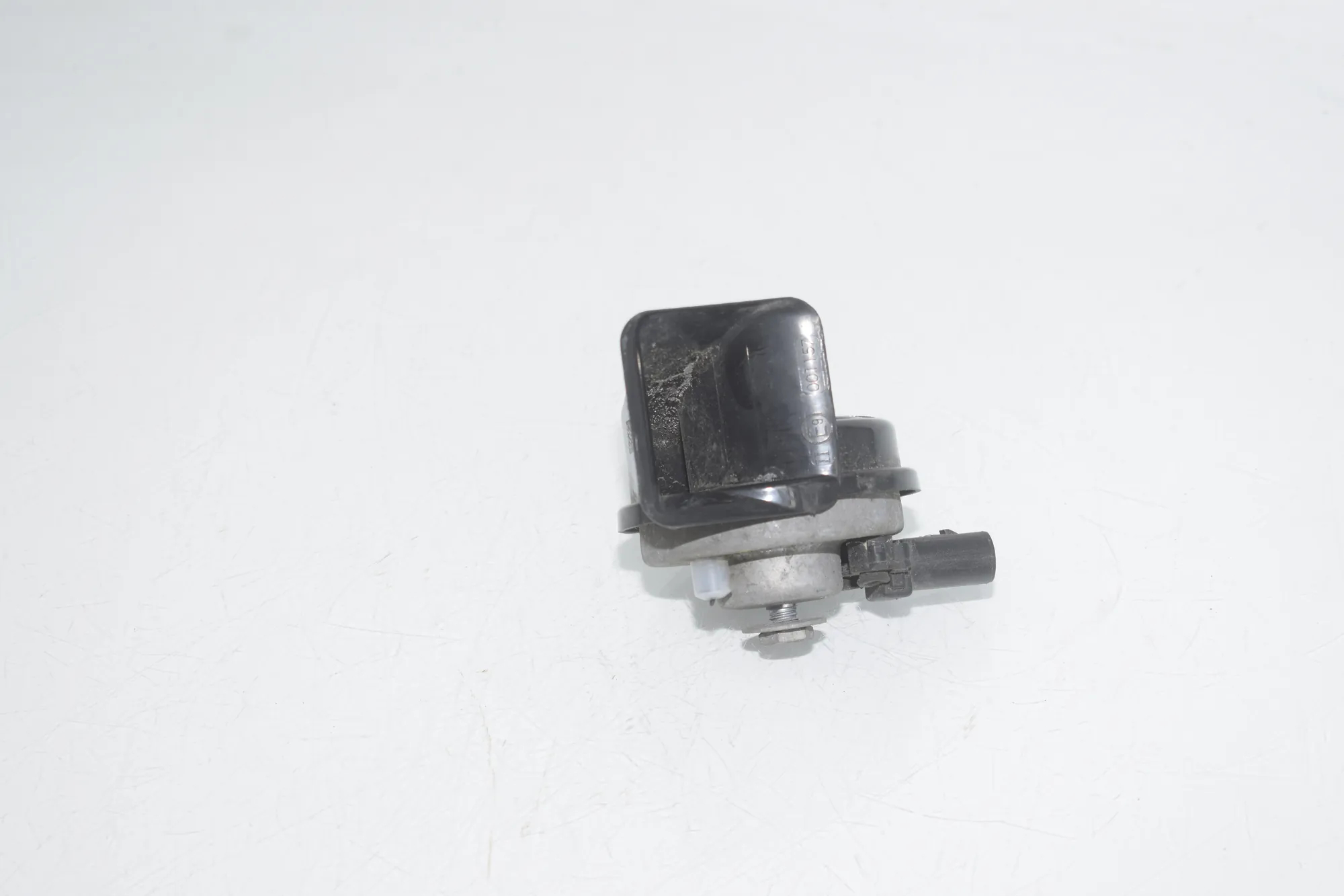 Horn Signal – OEM 7342945 · BMW 5 (G30) BMW 5 (G30) 530 i 2019 – 2