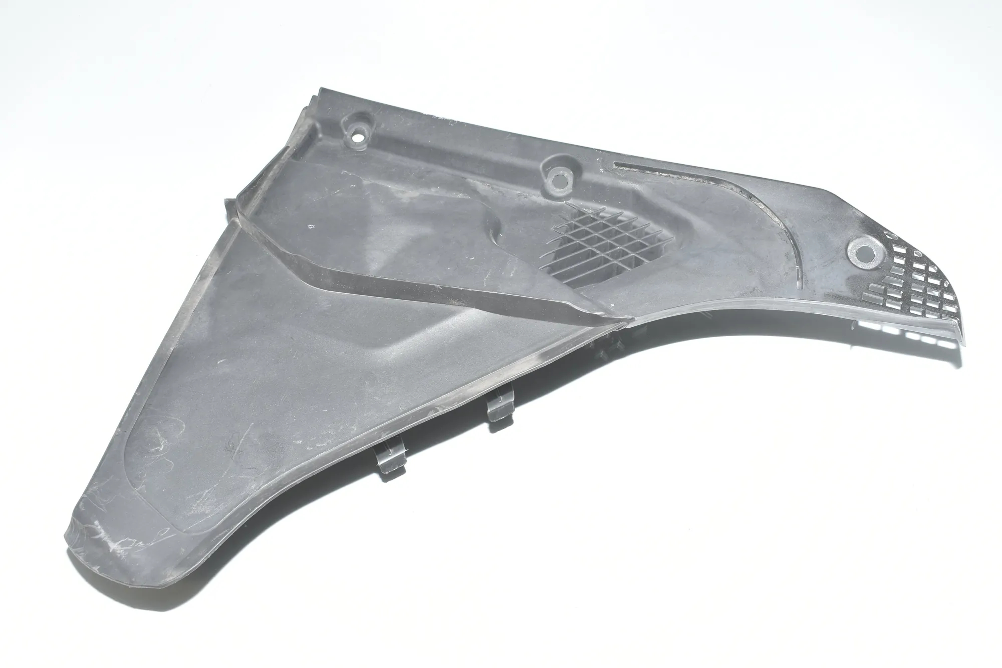 Front Wiper Cowl Trim – OEM 64316987605 · BMW 5 Touring (F11) 530 d 2012 – 2
