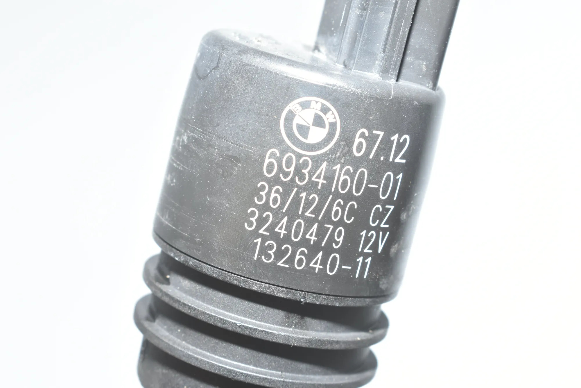 Washer Tank Motor – OEM 67126934160 · BMW 5 Touring (F11) 530 d 2012 – 4