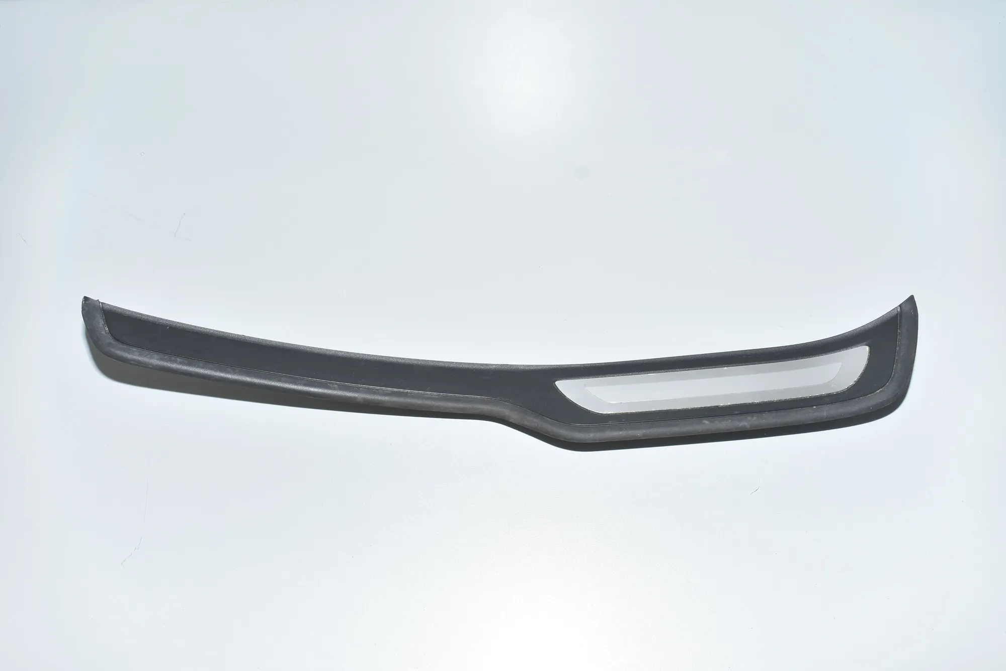 Rear Right Interior Step Trim – OEM 51477269784 · BMW 3 Touring (E91) 330 d xDrive 2010
