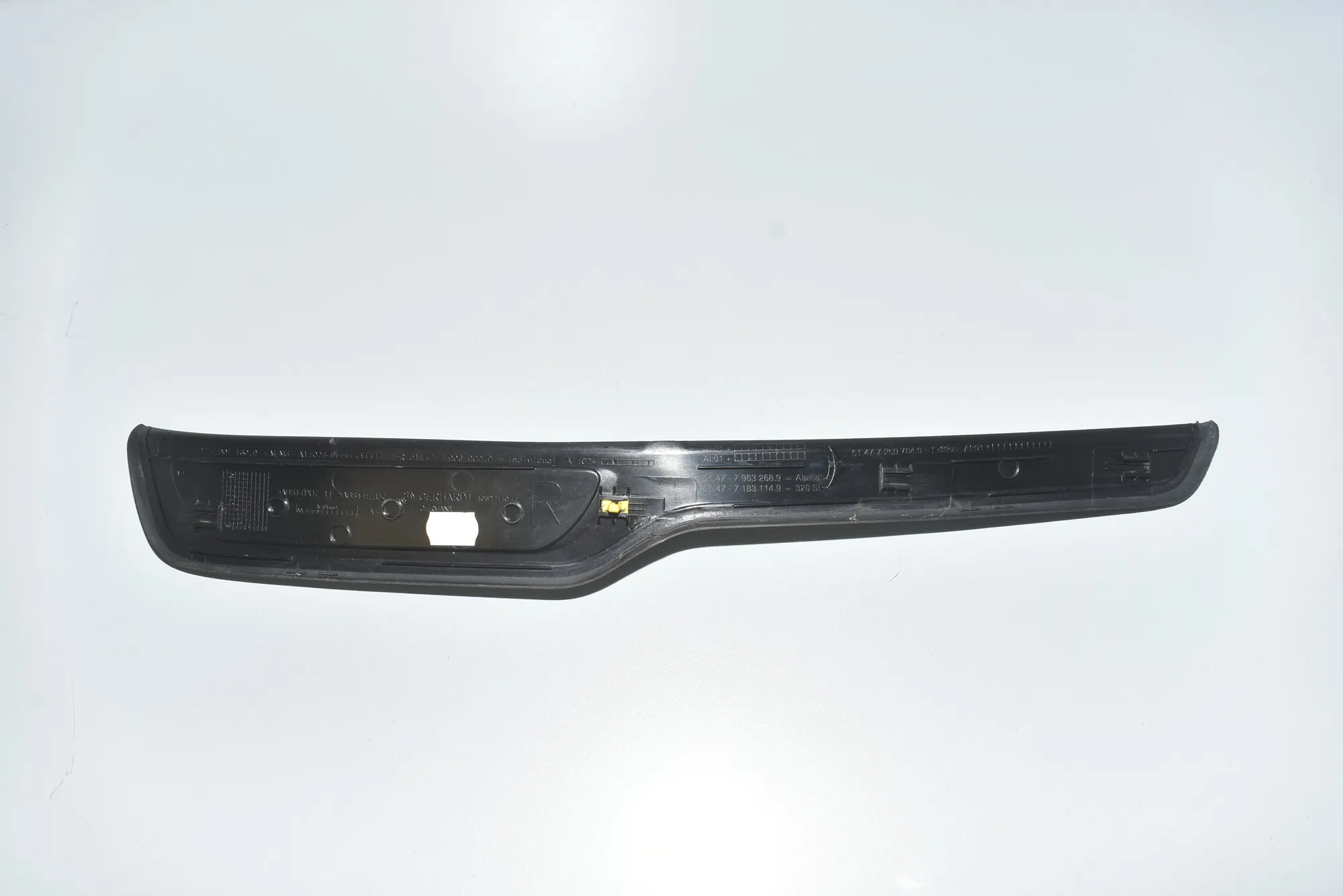 Rear Right Interior Step Trim – OEM 51477269784 · BMW 3 Touring (E91) 330 d xDrive 2010 – 3