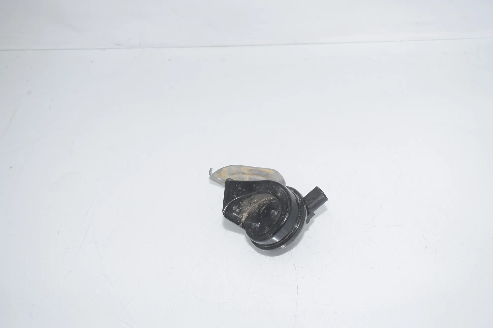 Horn Signal – OEM 7404429 · BMW iX3 (G08) (2020 -) Electric (286 HP) (2020 -, 210 kW) 2020 – 2