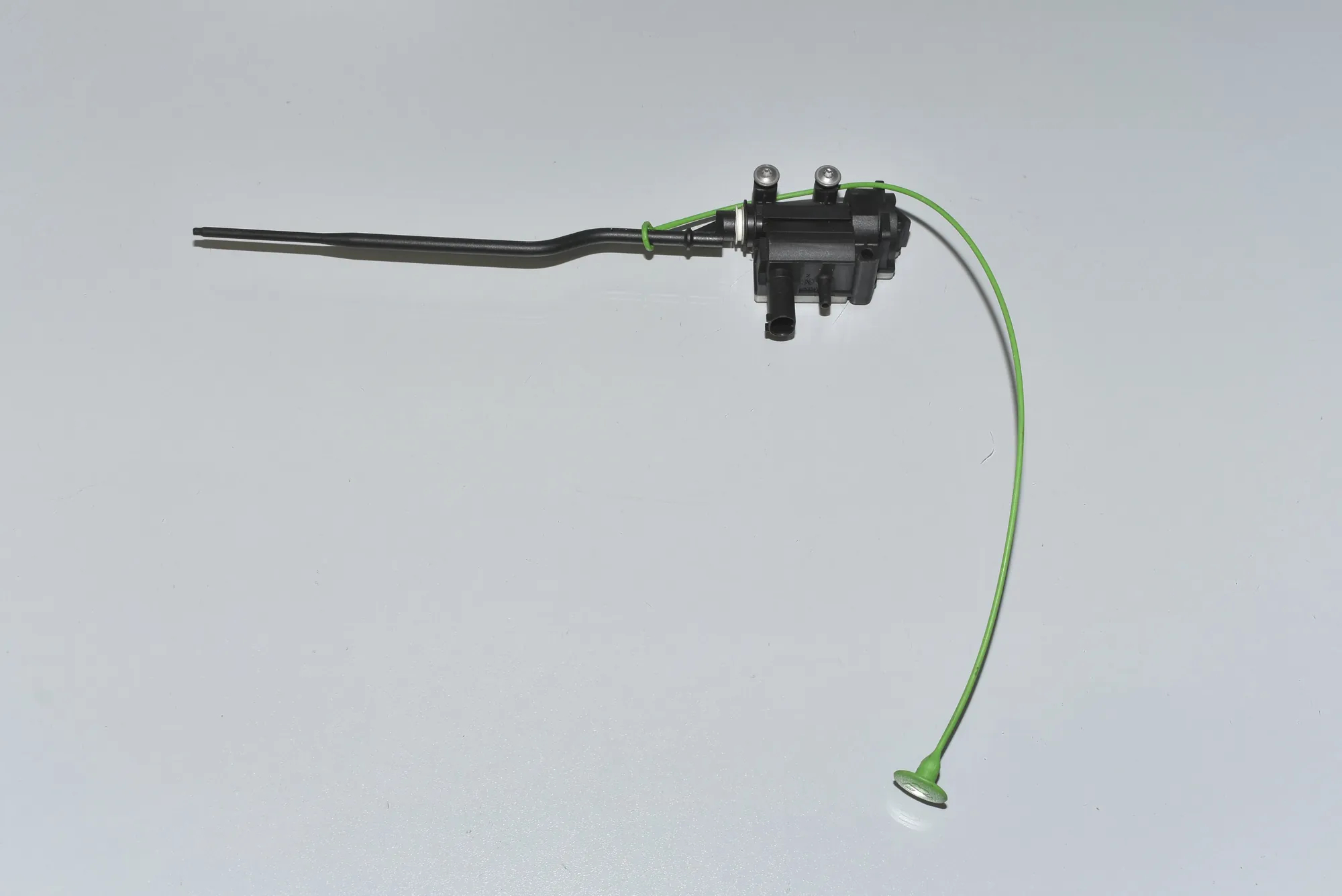 Fuel Tank Cover Lock – OEM 67116985880 · BMW 3 Touring (E91) 330 d xDrive 2010 – 3