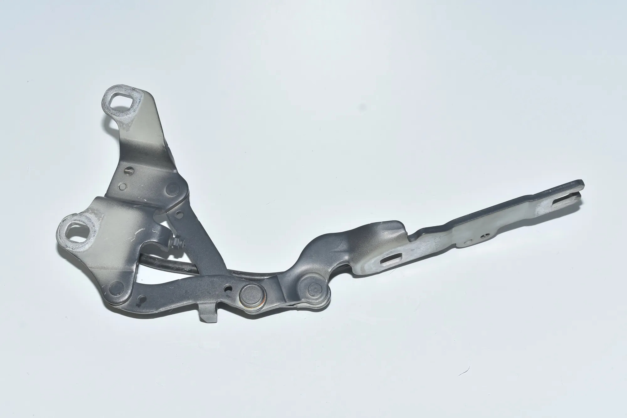 Front Left Bonnet Hinge – OEM 7115263 · BMW 3 Touring (E91) 330 d xDrive 2010 – 3