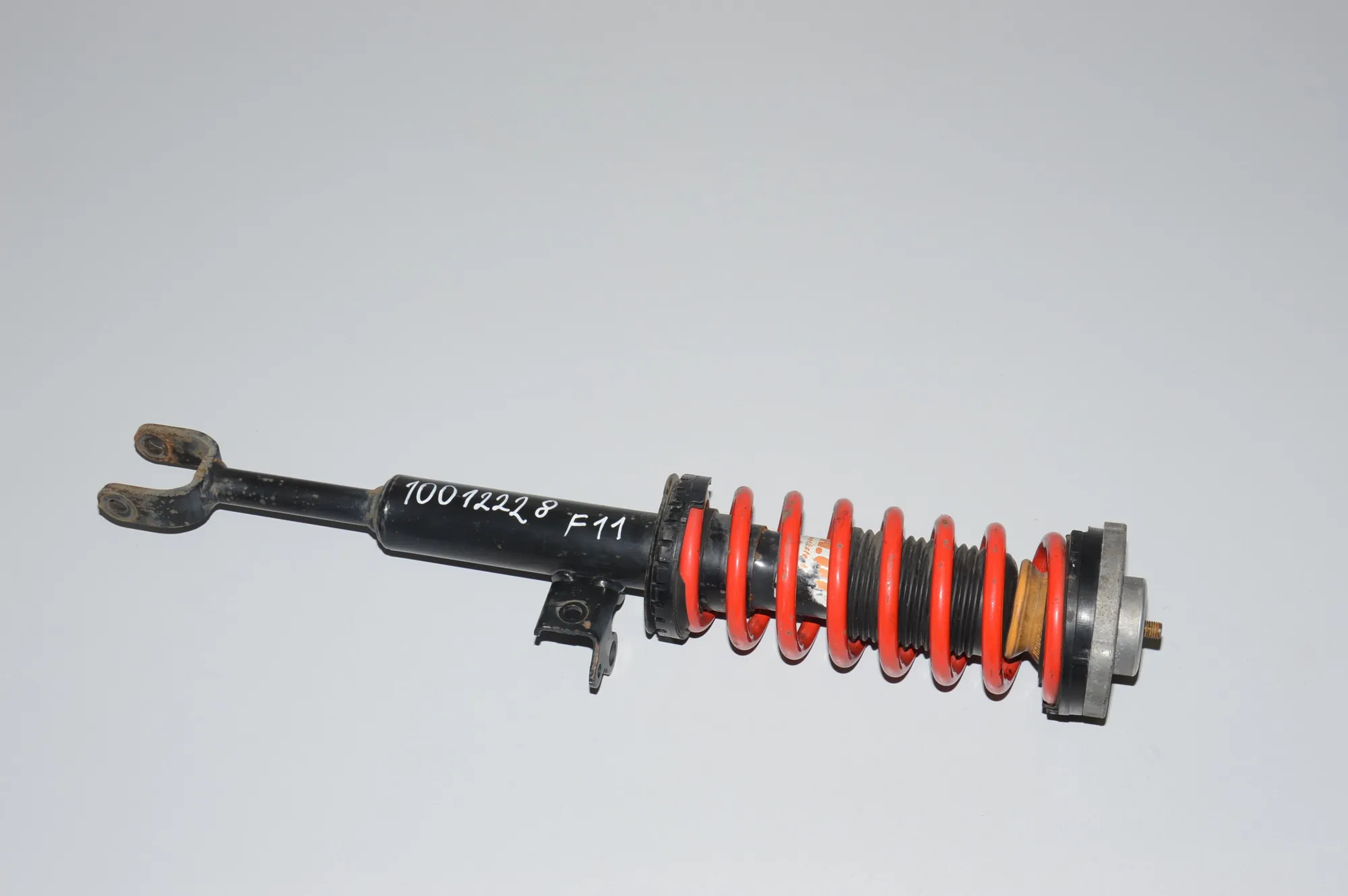 Front Left Shock Absorber – OEM 31316789403 · BMW 5 Touring (F11) 530 d 2013 – 2