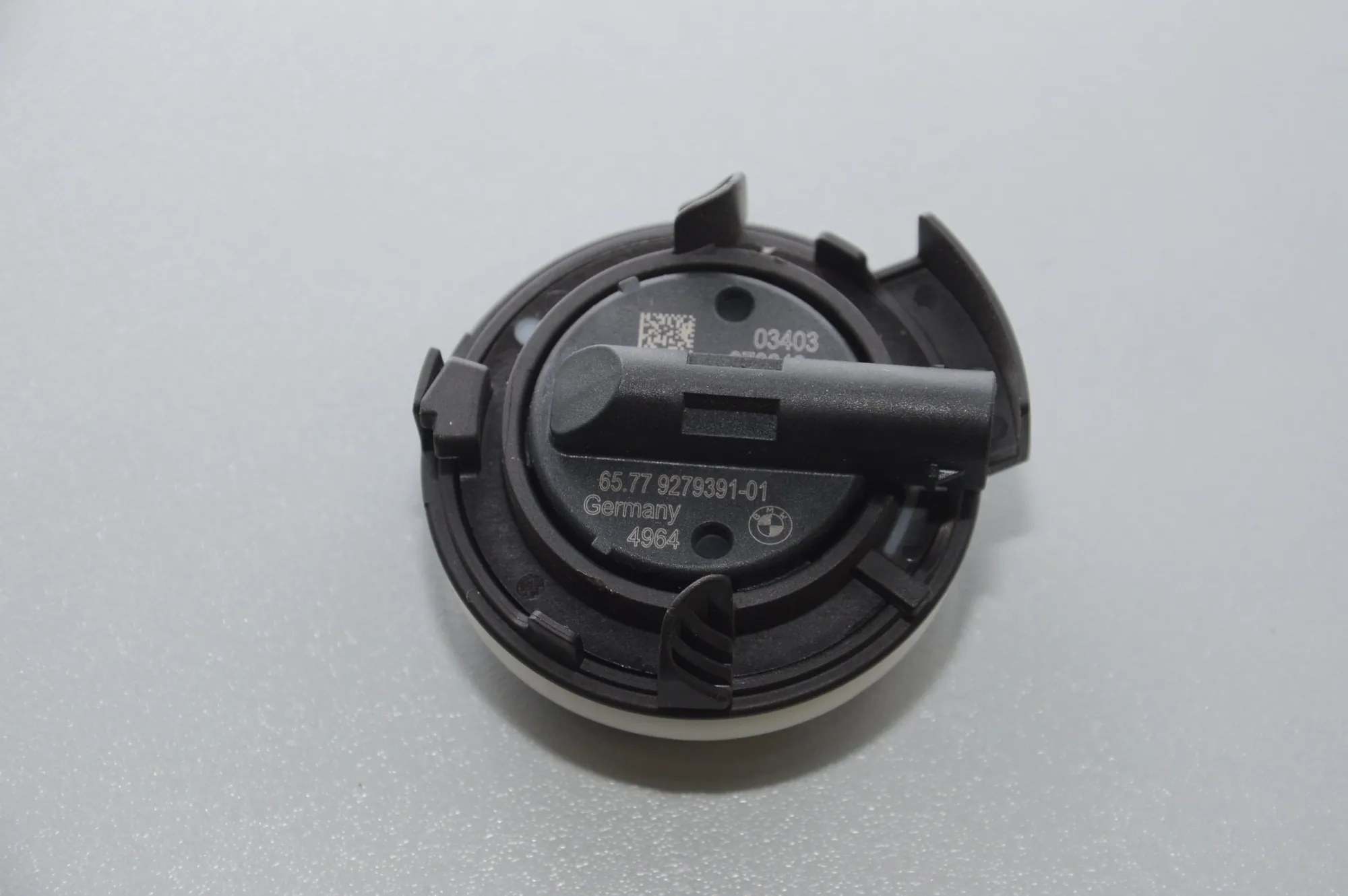 Front Left Impact Sensor – OEM 65779279391 · BMW 8 Coupe (G15, F92) BMW 8 Coupe (G15, F92) 840 d xDrive 2018 – 5