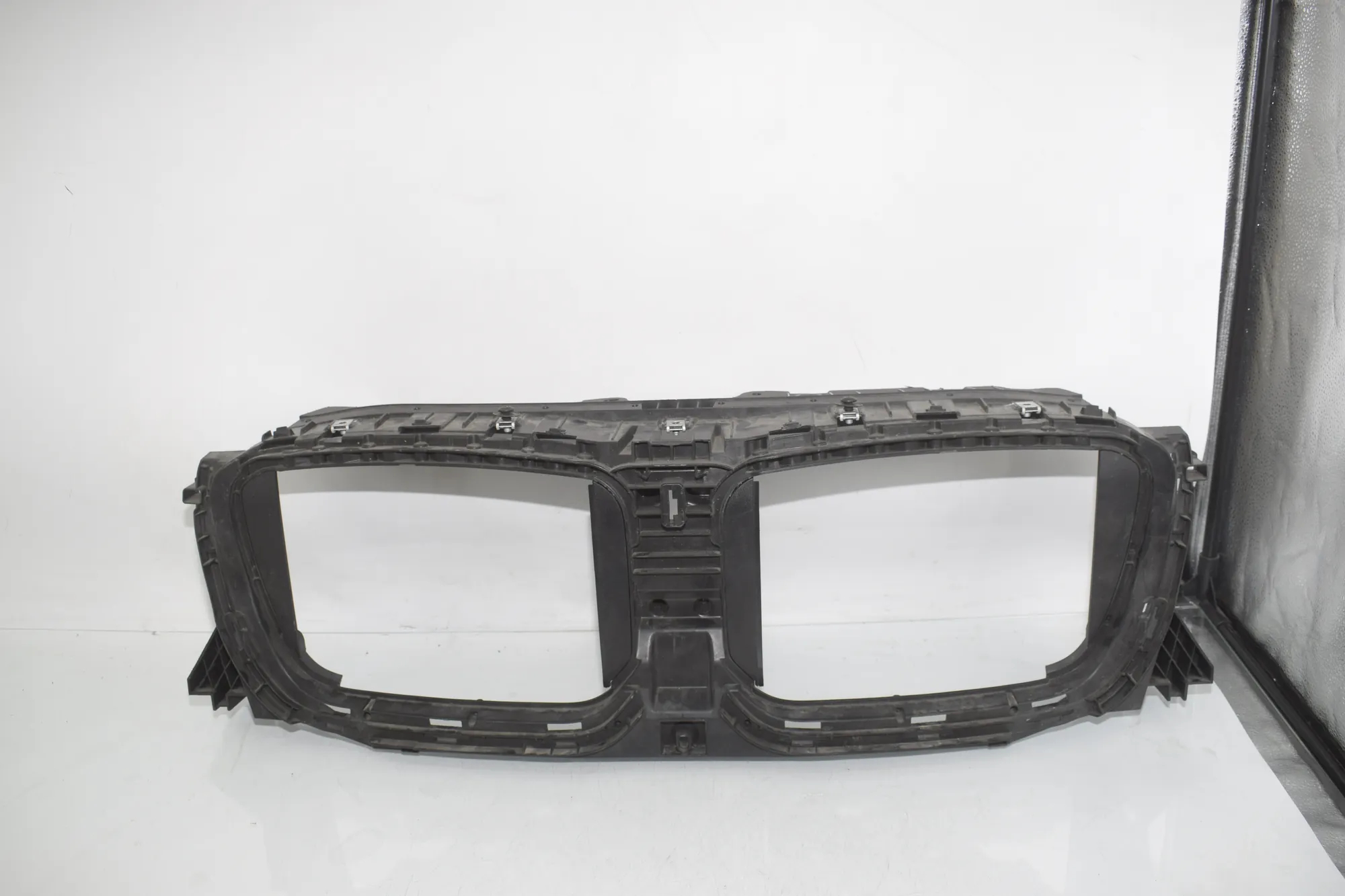 Radiator Air Intake Channel – OEM 9850062 · BMW X3 (G01, F97) BMW X3 (G01, F97) M Competition 2019
