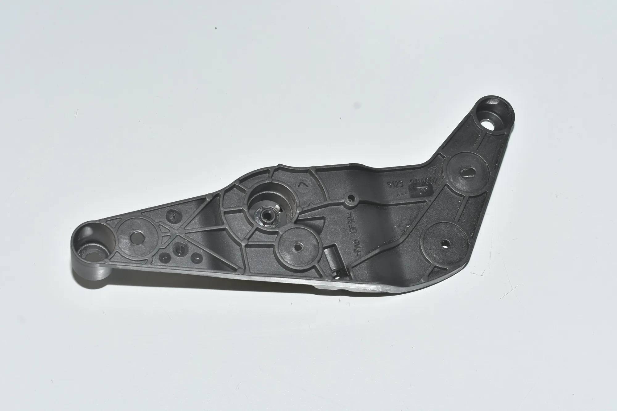Bonnet Release Handle – OEM 51239114002 · BMW 5 Touring (F11) 530 d 2012 – 3