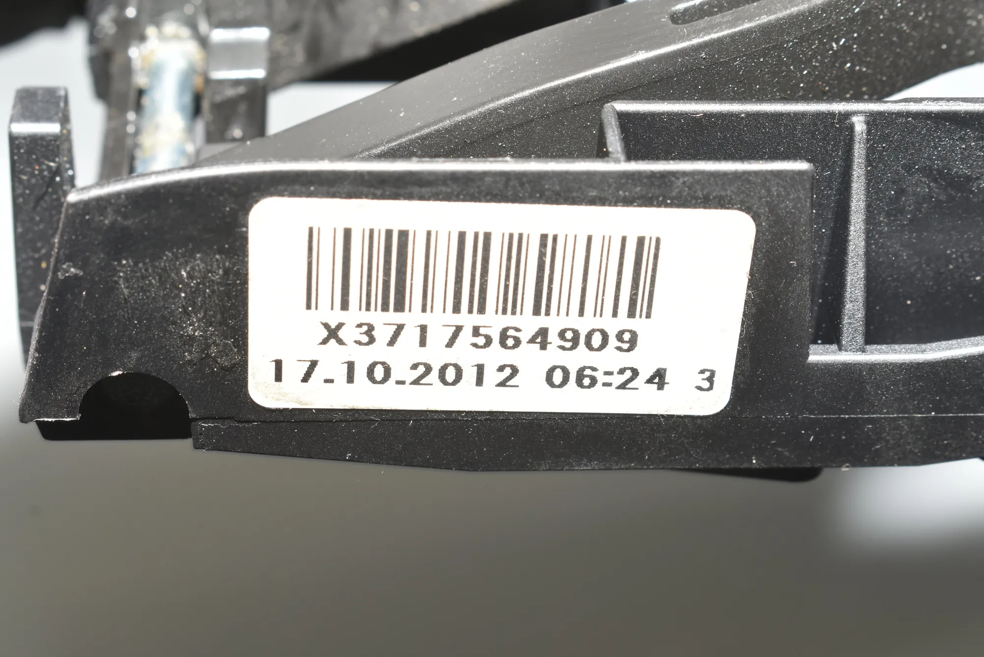Rear Left Door Interior Handle Frame – OEM 51217175649 · BMW 5 Touring (F11) 530 d 2012 – 4