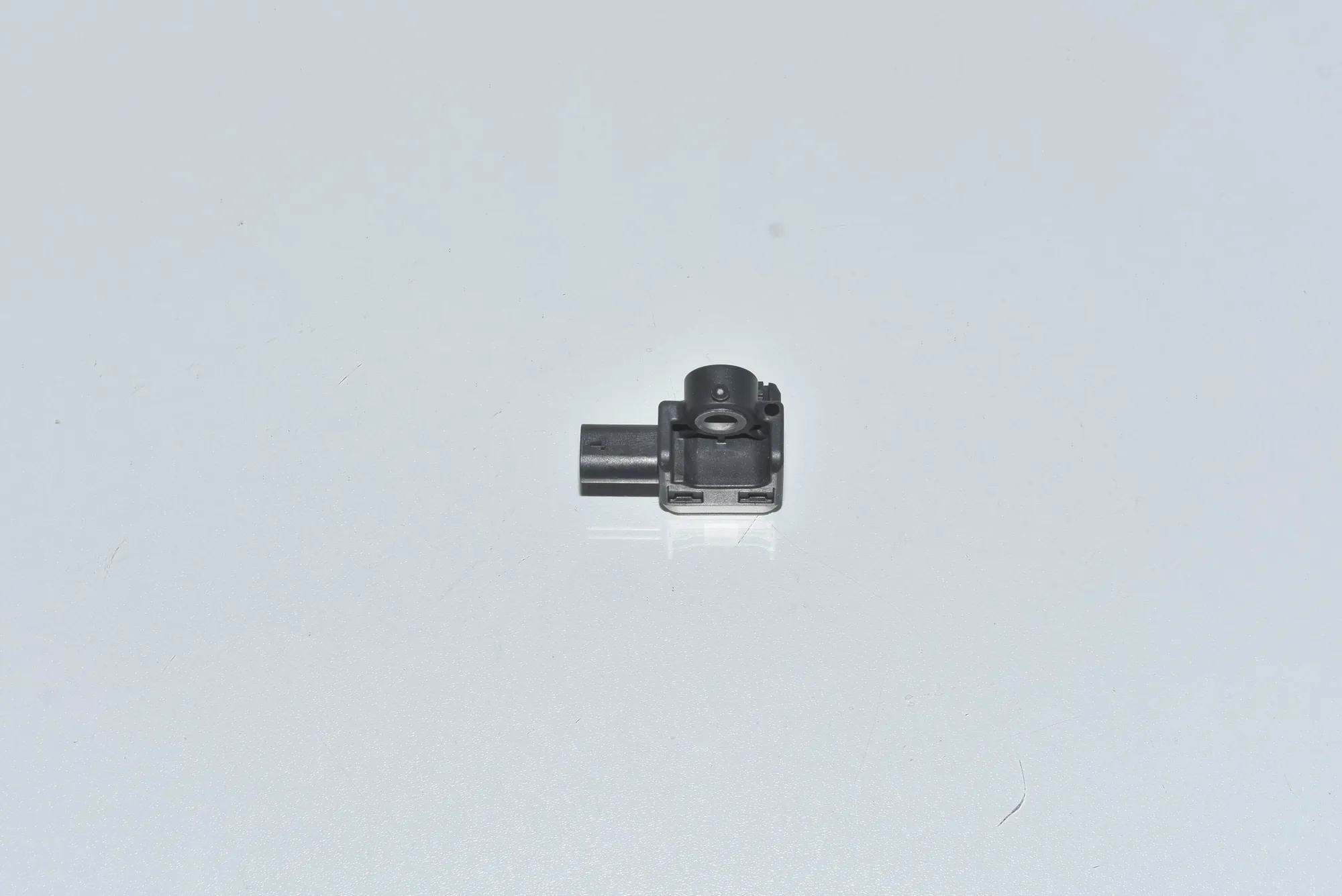Front Right Impact Sensor – OEM 9234989 · BMW 3 (F30, F80) BMW 3 (F30, F80) 320 d 2016 – 2
