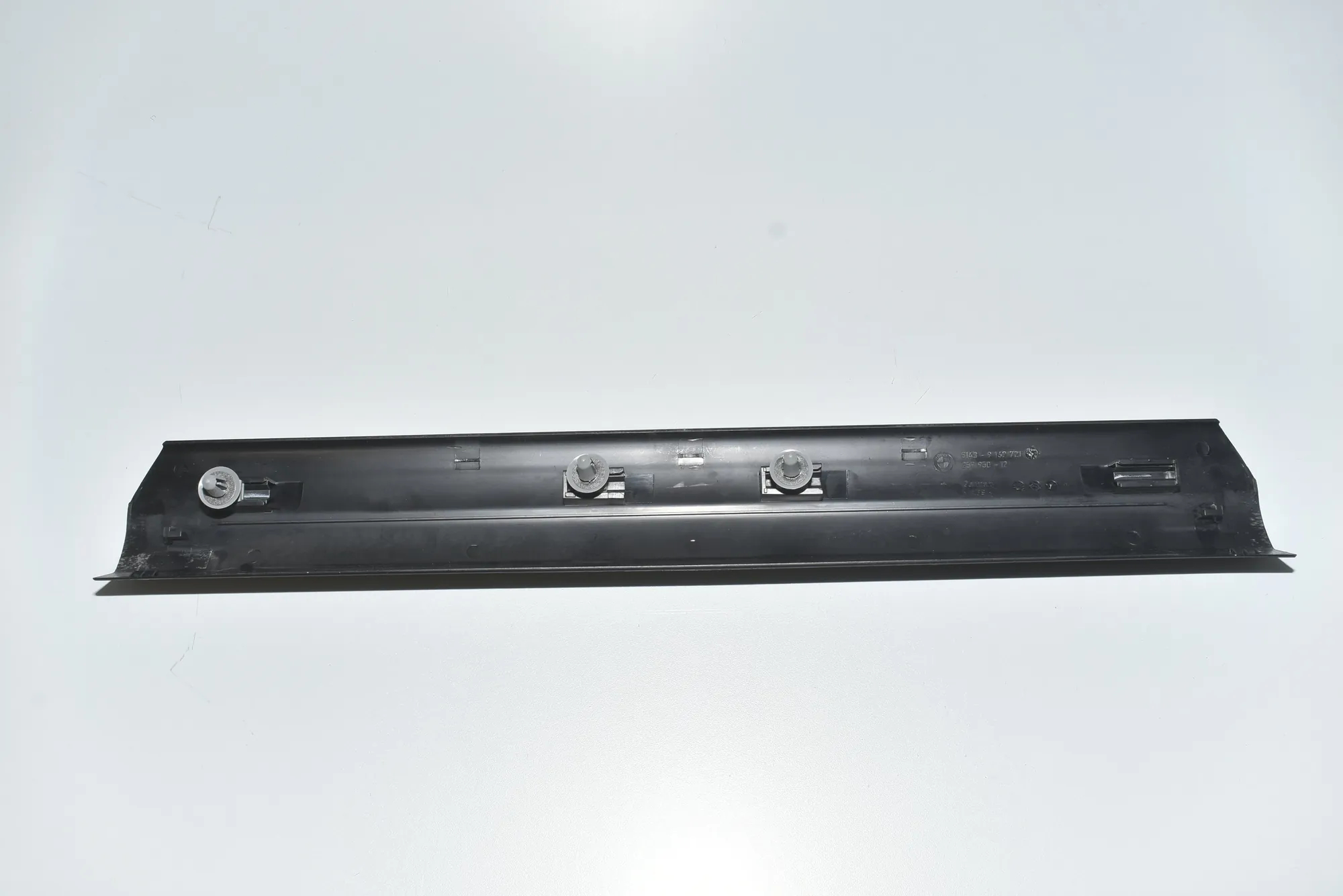 Front Right Interior Step Trim – OEM 51439162721 · BMW 5 Touring (F11) 530 d 2012 – 3