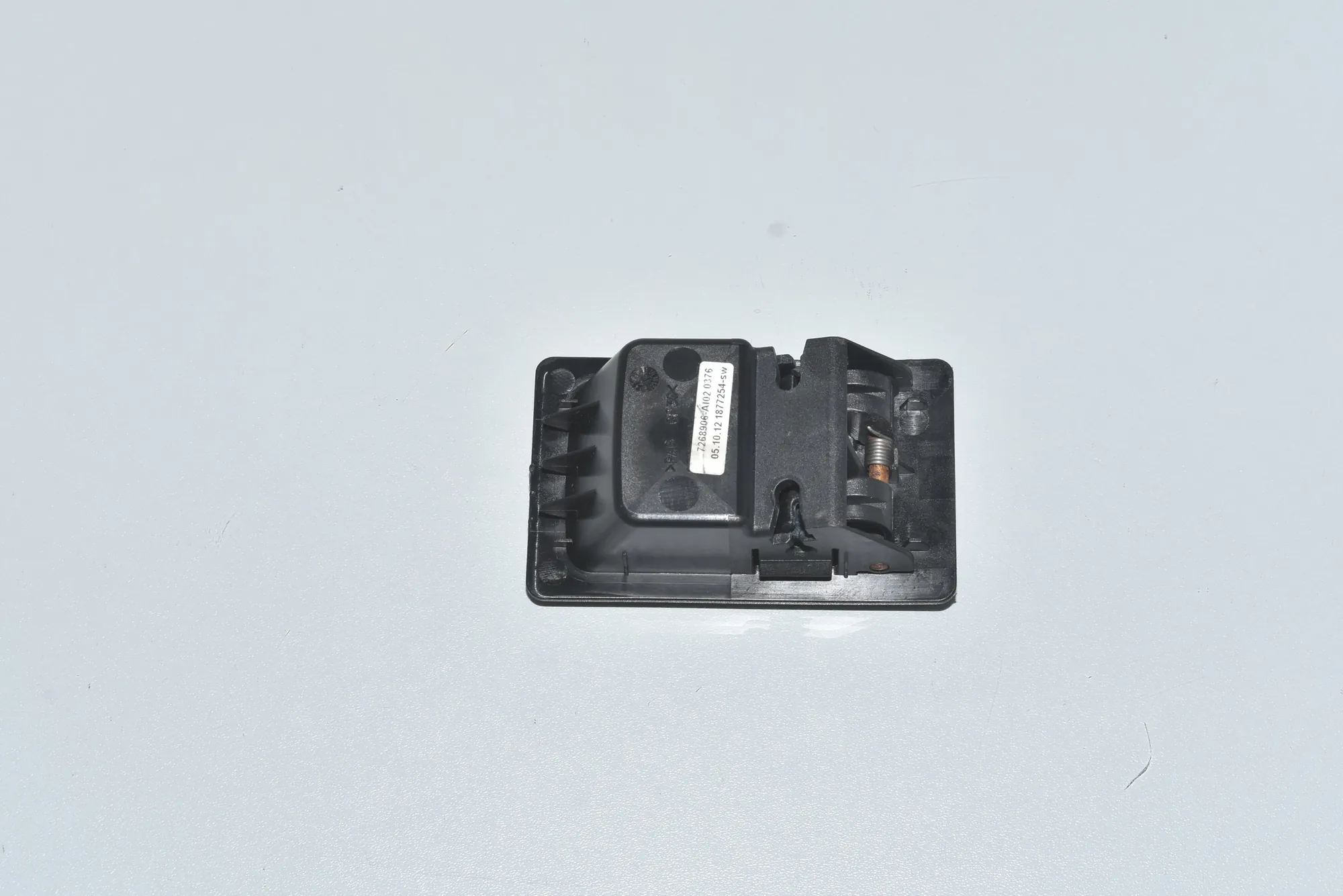 Other Interior Parts – OEM 52207268906 · BMW 5 Touring (F11) 530 d 2012 – 3