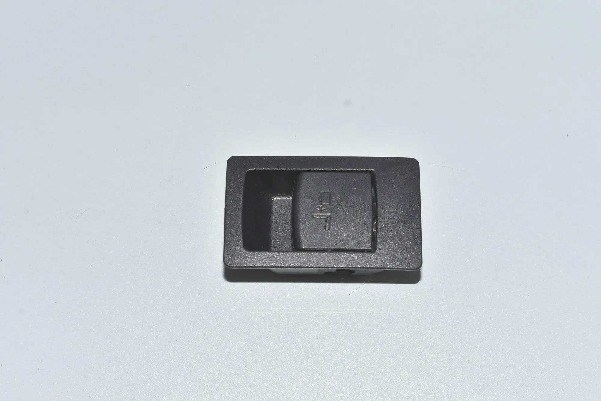 Other Interior Parts – OEM 52207268906 · BMW 5 Touring (F11) 530 d 2012