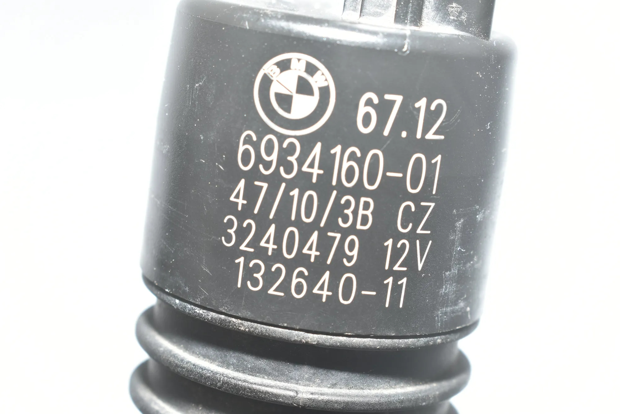 Washer Tank Motor – OEM 67126934160 · BMW 5 (F10) 525 d 2010 – 4