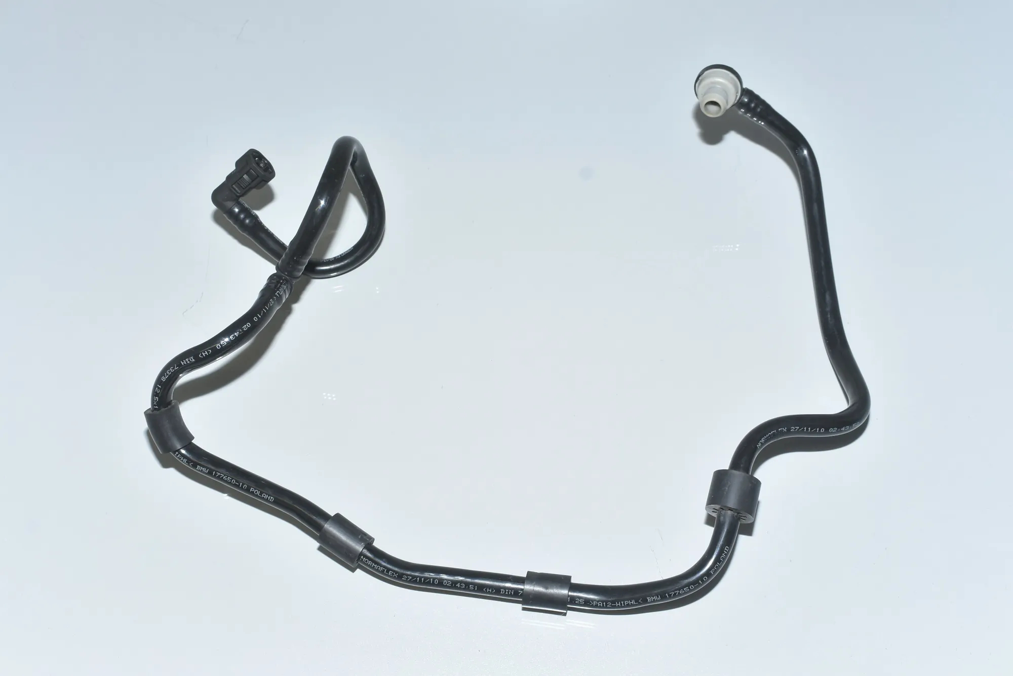 Vacuum Tube – OEM 11667800723 · BMW 5 (F10) 525 d 2010