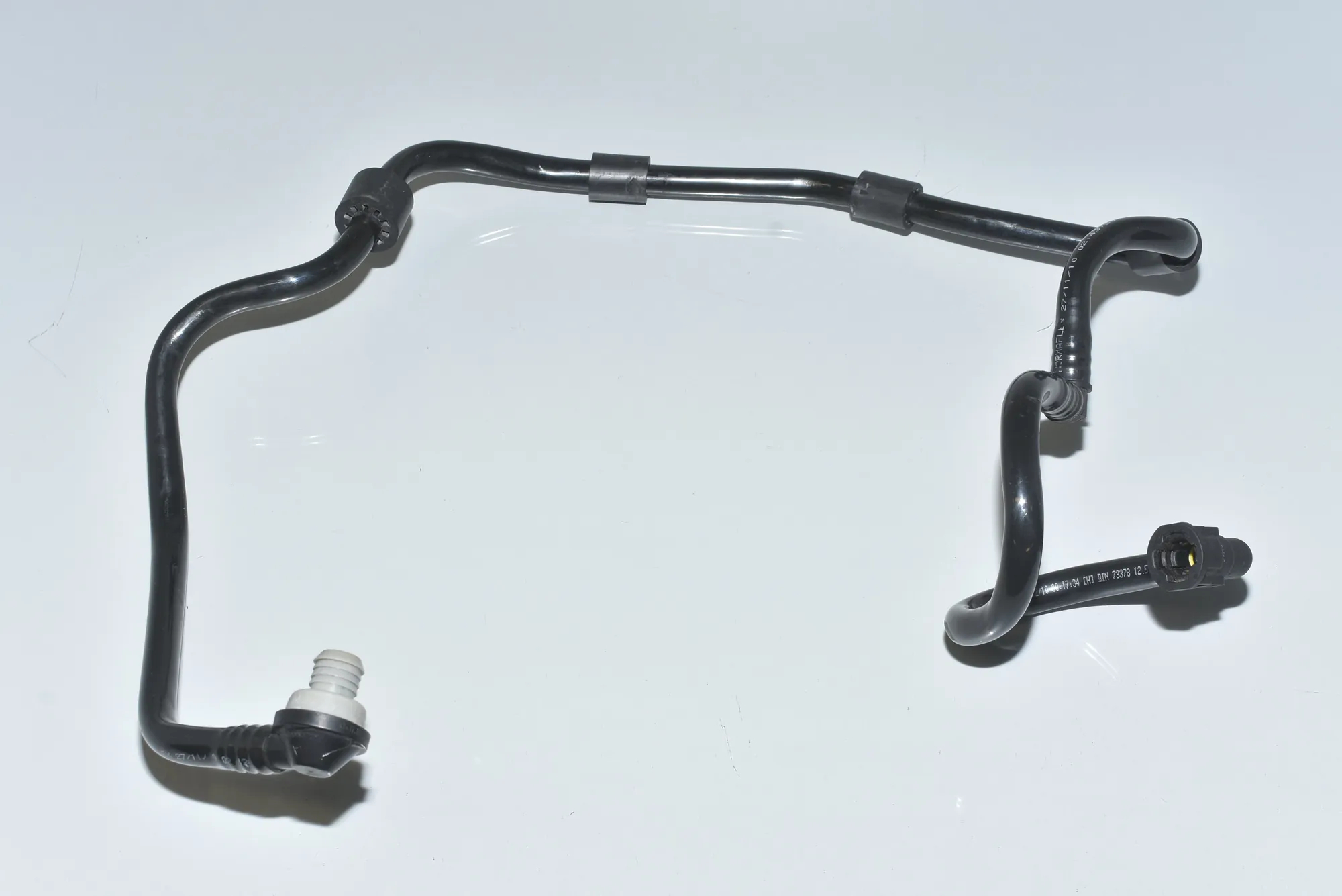 Vacuum Tube – OEM 11667800723 · BMW 5 (F10) 525 d 2010 – 2