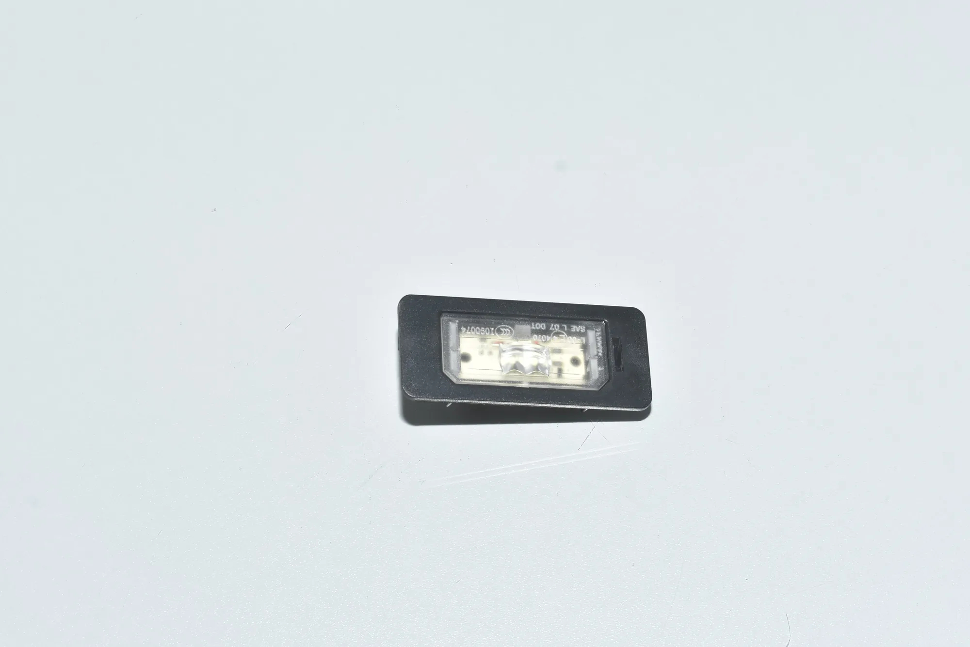 License Plate Lights – OEM 63267193293 · BMW 5 (F10) 525 d 2010 – 2