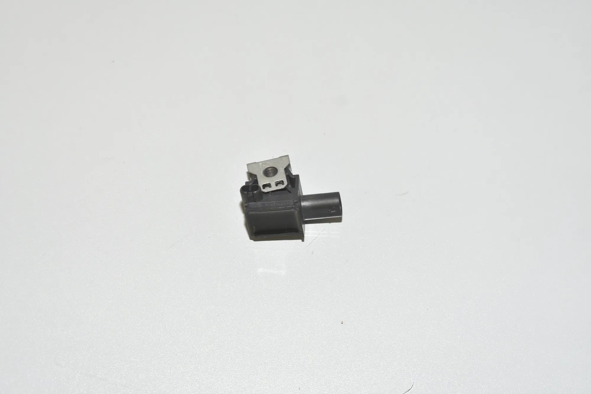 Front Right Impact Sensor – OEM 65779224177 · BMW 5 Touring (F11) 530 d 2012 – 3