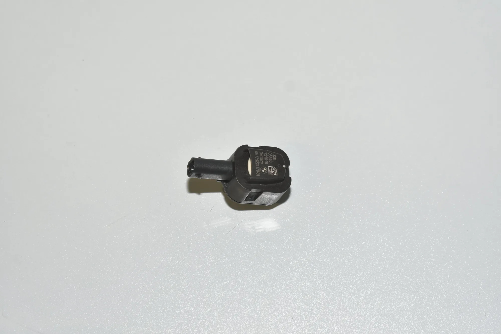 Left Side Impact Sensor – OEM 65779224178 · BMW 5 Touring (F11) 530 d 2012