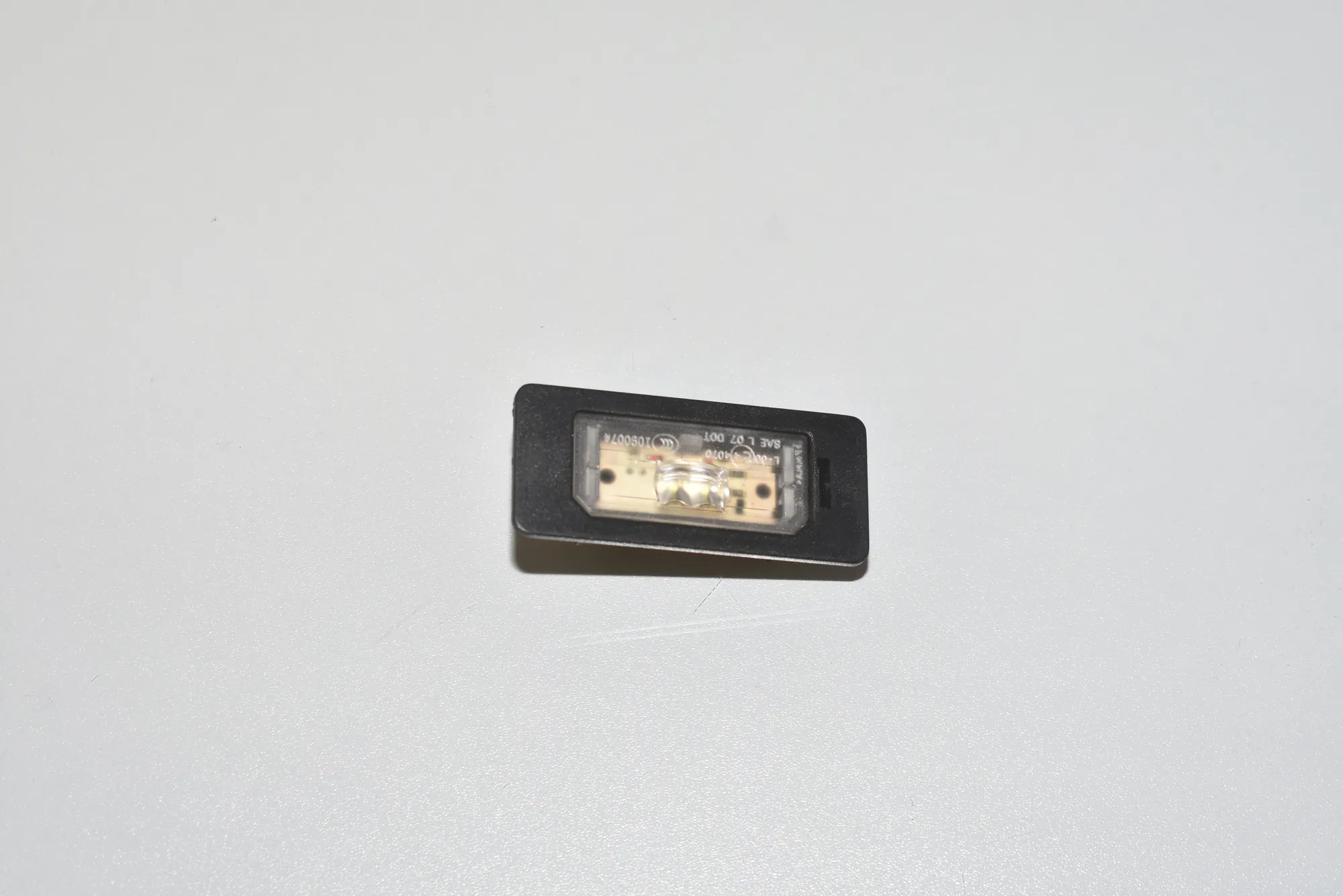 License Plate Lights – OEM 63267193293 · BMW 5 Touring (F11) 530 d 2012