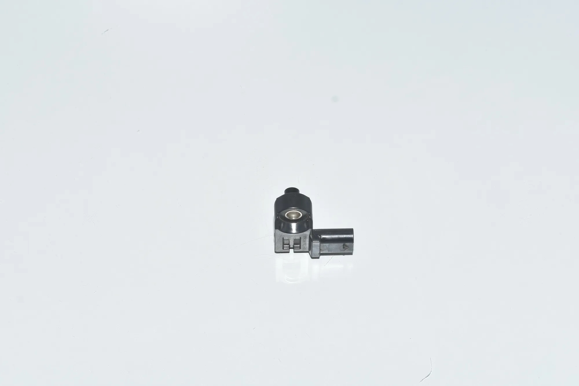 Intake Manifold Pressure Sensor – OEM 13627804742 · BMW 5 (F10) 525 d 2010 – 2