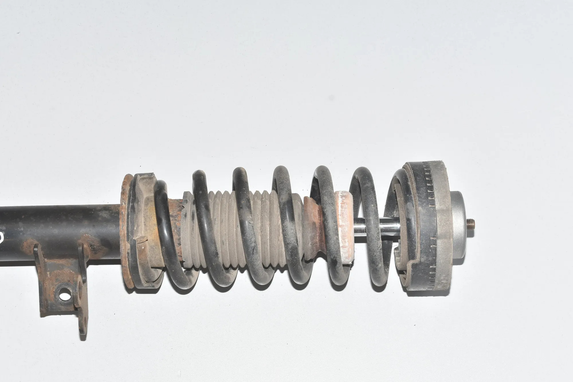 Front Right Shock Absorber – OEM 31316775576 · BMW 5 (F10) 525 d 2010 – 2