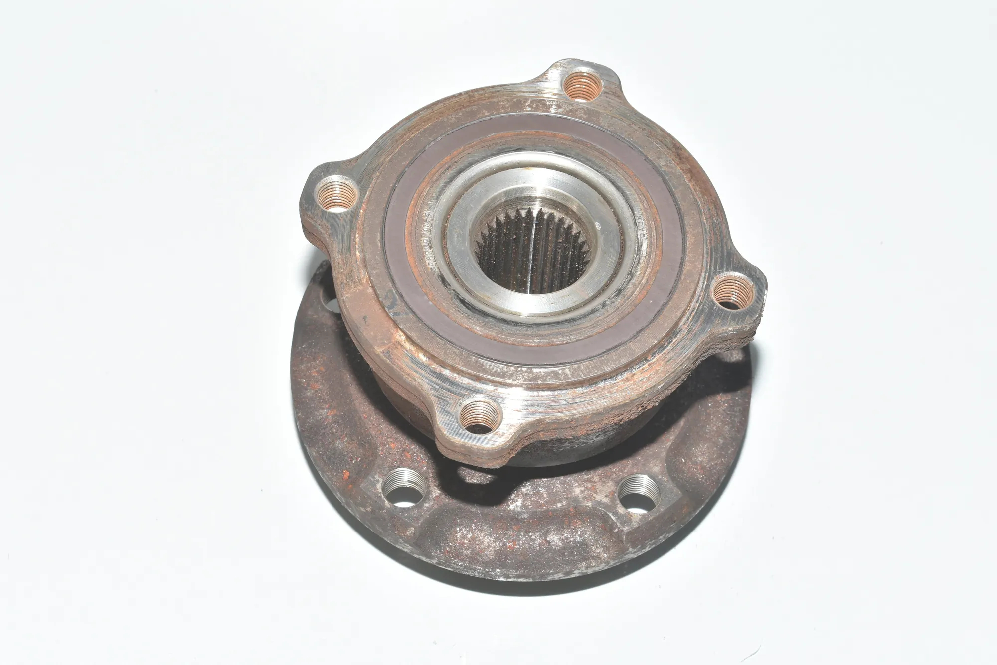 Rear Left Wheel Bearing – OEM 33406867811 · BMW X5 (E70) M 50 d 2012 – 3