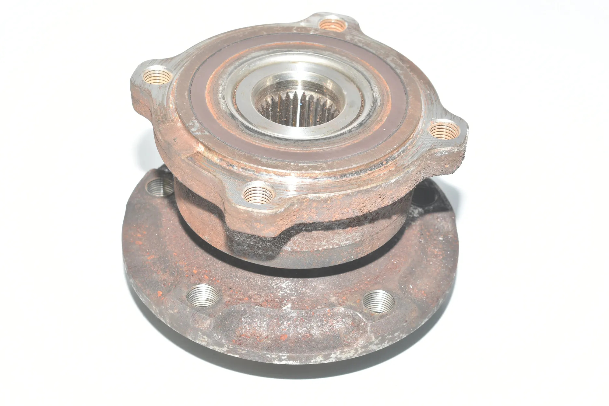 Rear Left Wheel Bearing – OEM 33406867811 · BMW X5 (E70) M 50 d 2012 – 4