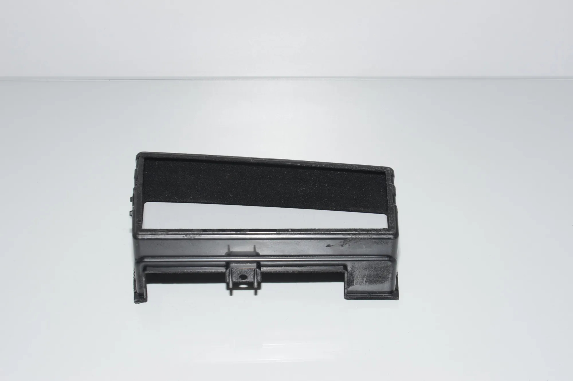 Glove Compartment – OEM 9211031 · BMW X5 (E70) M 50 d 2012 – 3