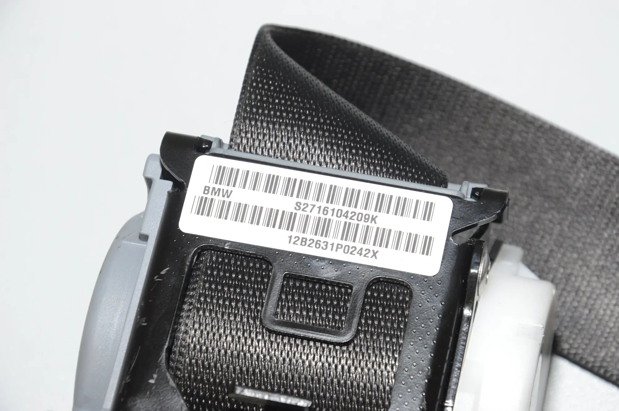 Front Right Seatbelt – OEM 7161042 · BMW X5 (E70) M 50 d 2012 – 5