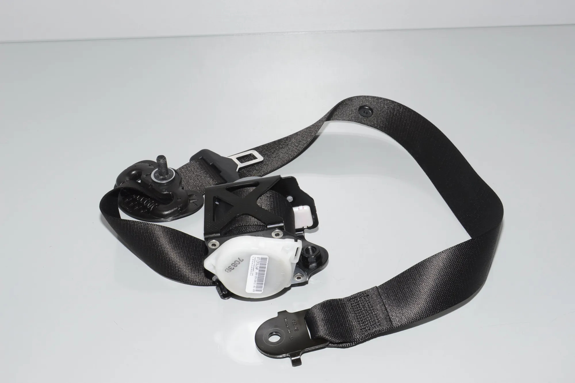 Front Right Seatbelt – OEM 7161042 · BMW X5 (E70) M 50 d 2012 – 4