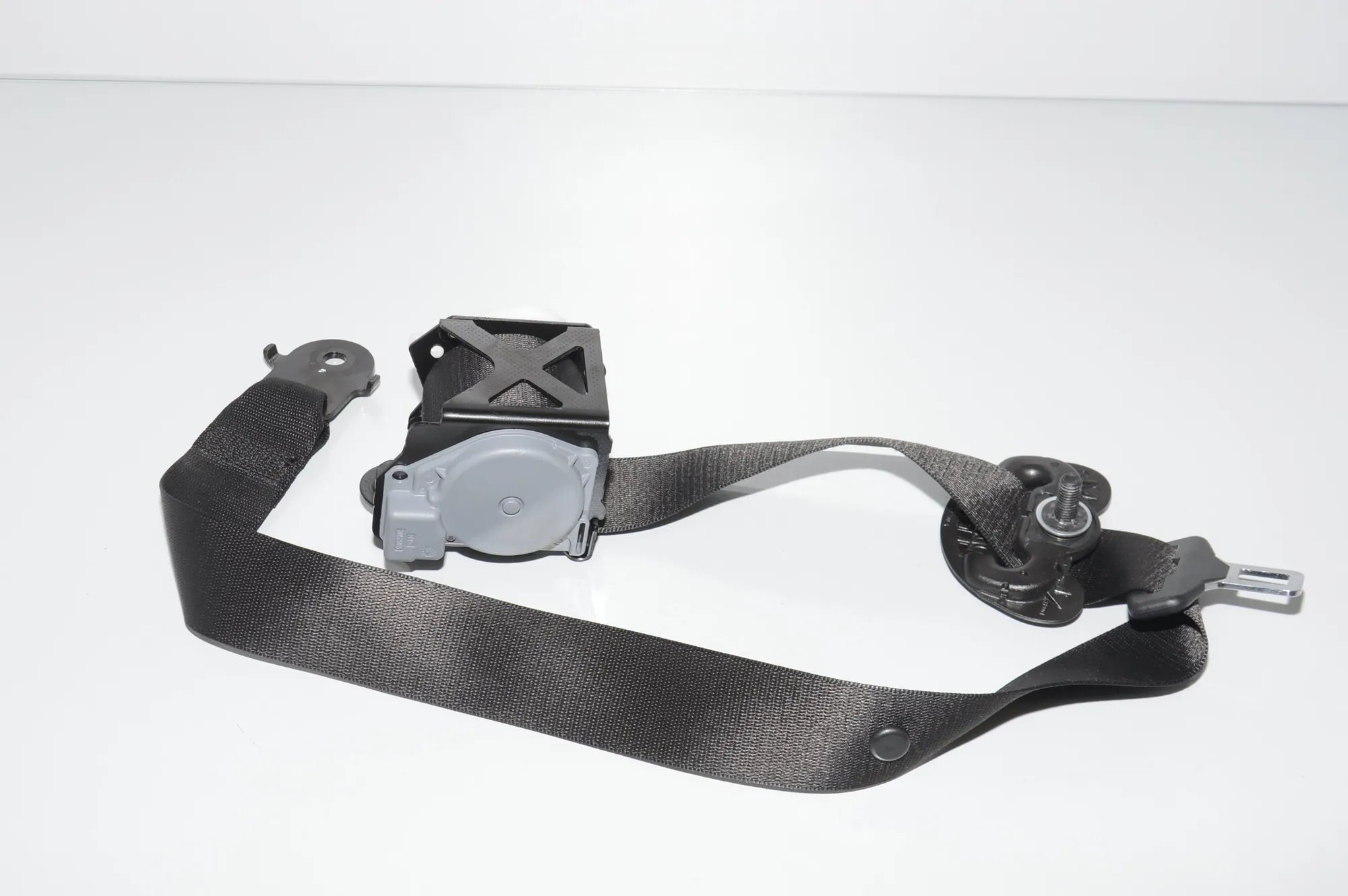 Front Right Seatbelt – OEM 7161042 · BMW X5 (E70) M 50 d 2012 – 3