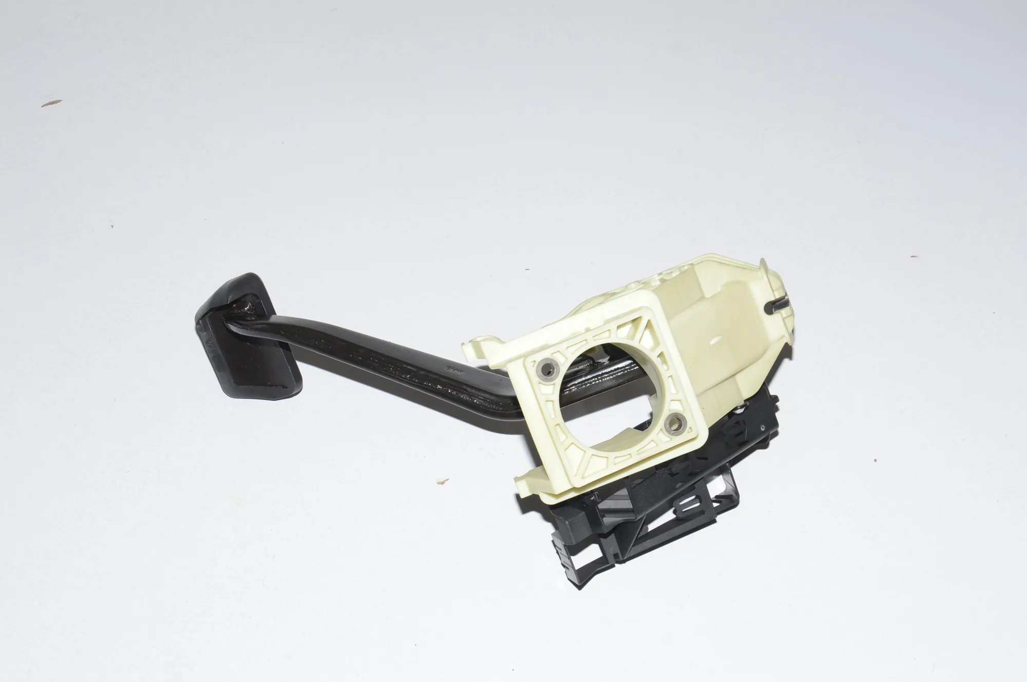 Brake Pedal – OEM 6791900 · BMW X5 (E70) M 50 d 2012 – 4