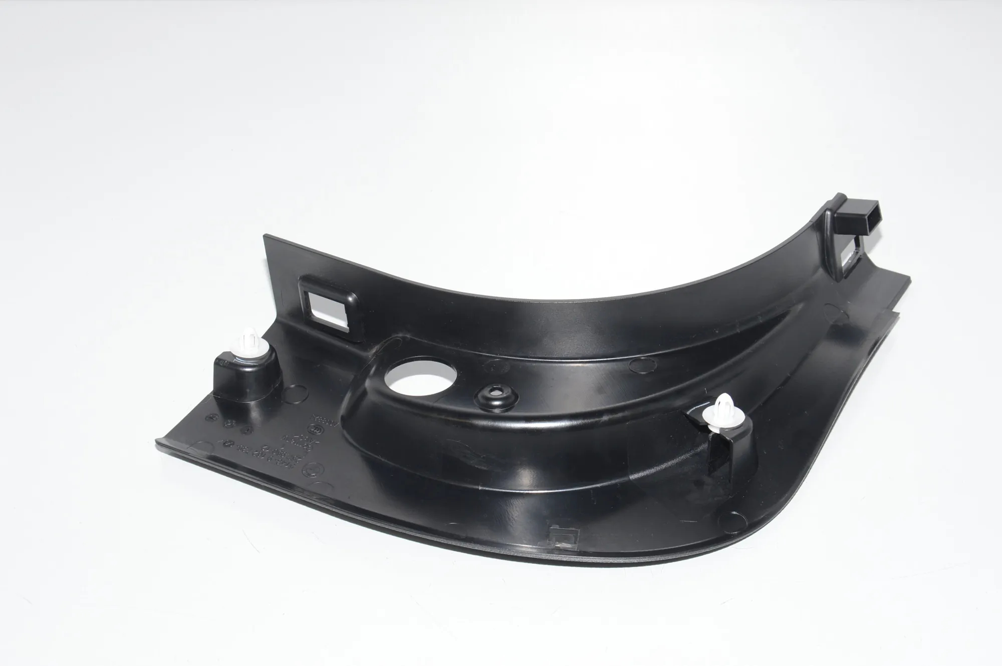 Front Left Interior Step Trim – OEM 9162735 · BMW 5 Touring (F11) 530 d 2013 – 3