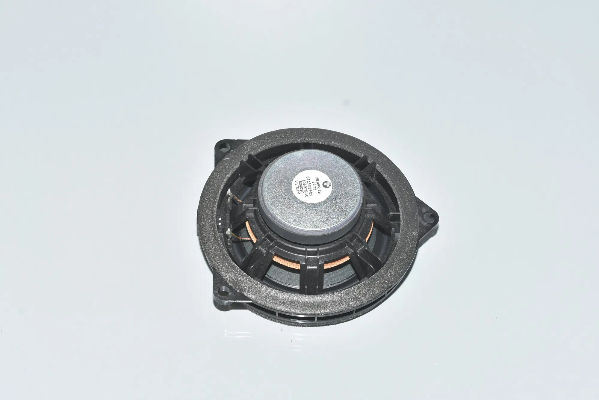 Front Right Door Speaker – OEM 8715685 · BMW i3 (I01) Electric 2019 – 2