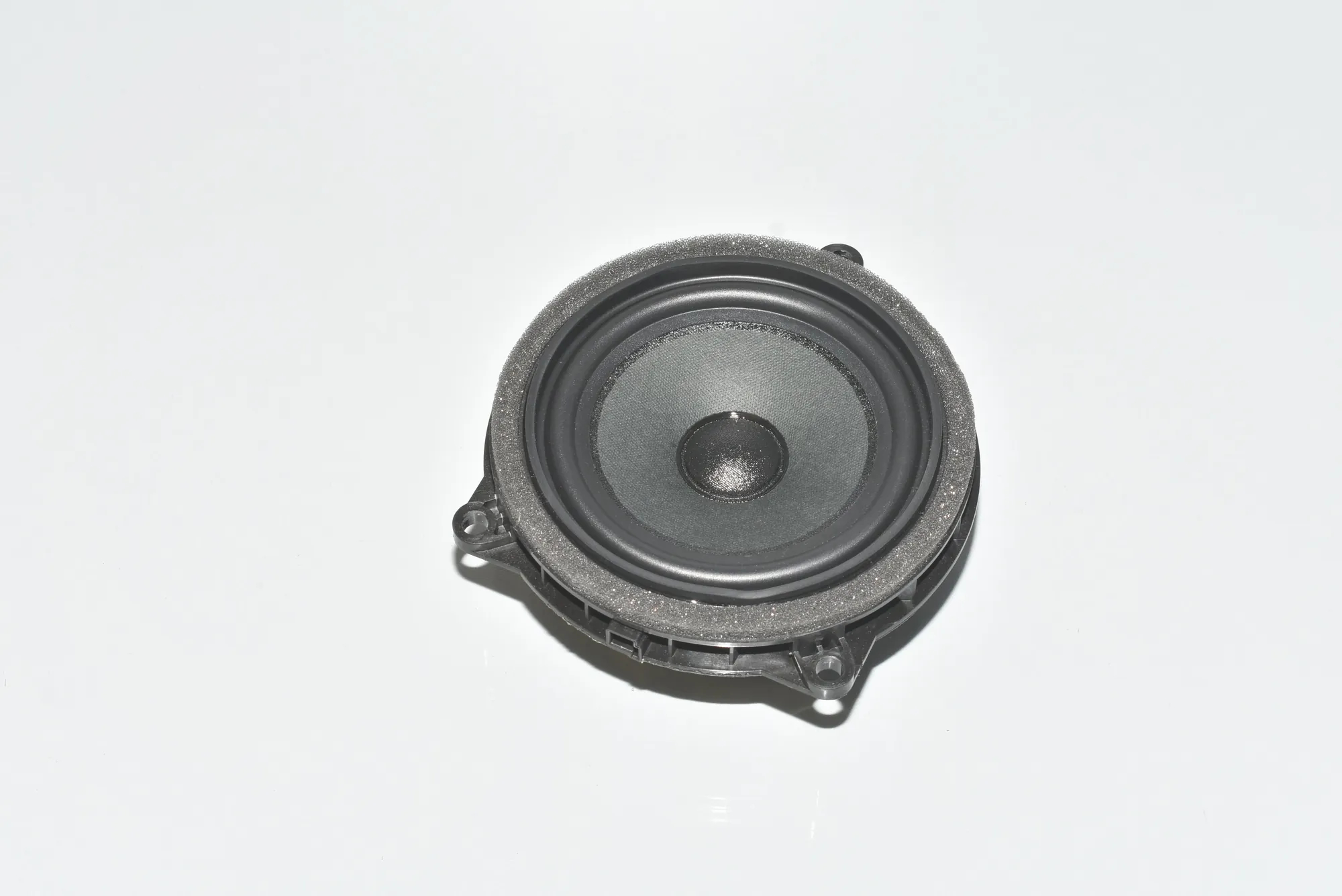 Front Right Door Speaker – OEM 8715685 · BMW i3 (I01) Electric 2019
