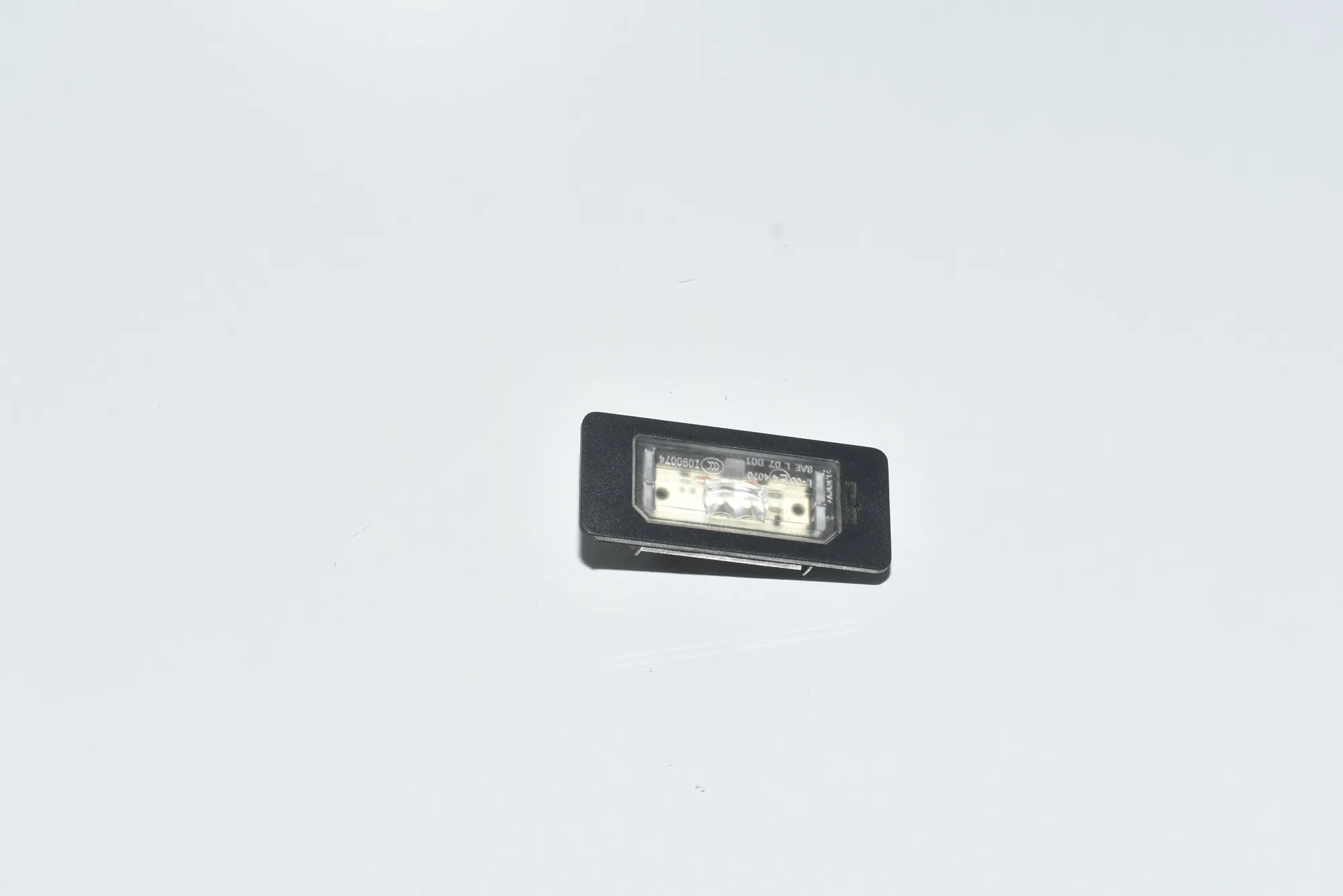 License Plate Lights – OEM 63267193293 · BMW 5 Touring (F11) 530 d 2013