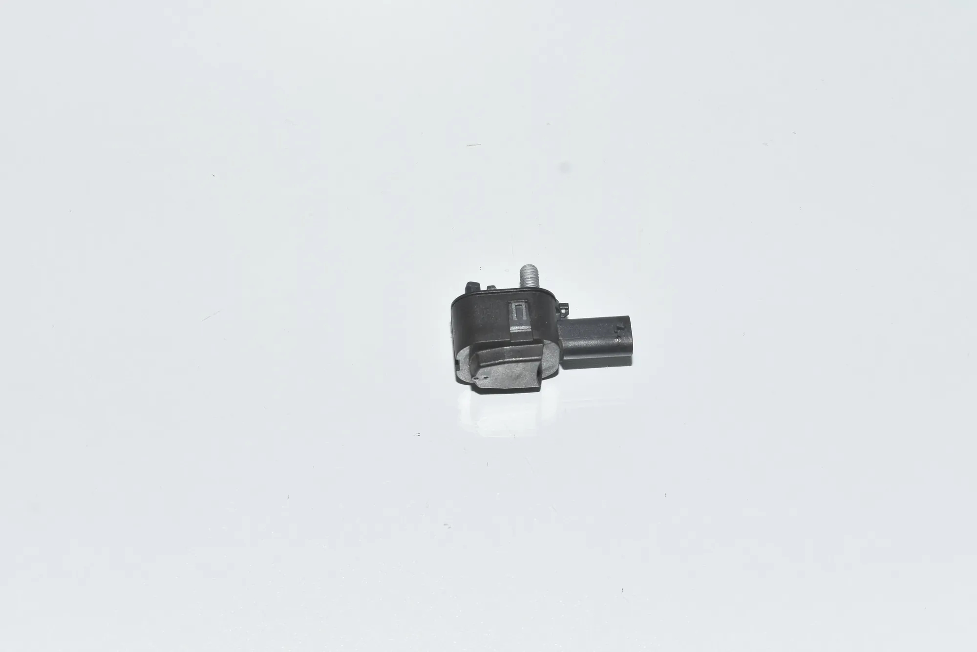 Right Side Impact Sensor – OEM 65779224178 · BMW 5 Touring (F11) 530 d 2013 – 3