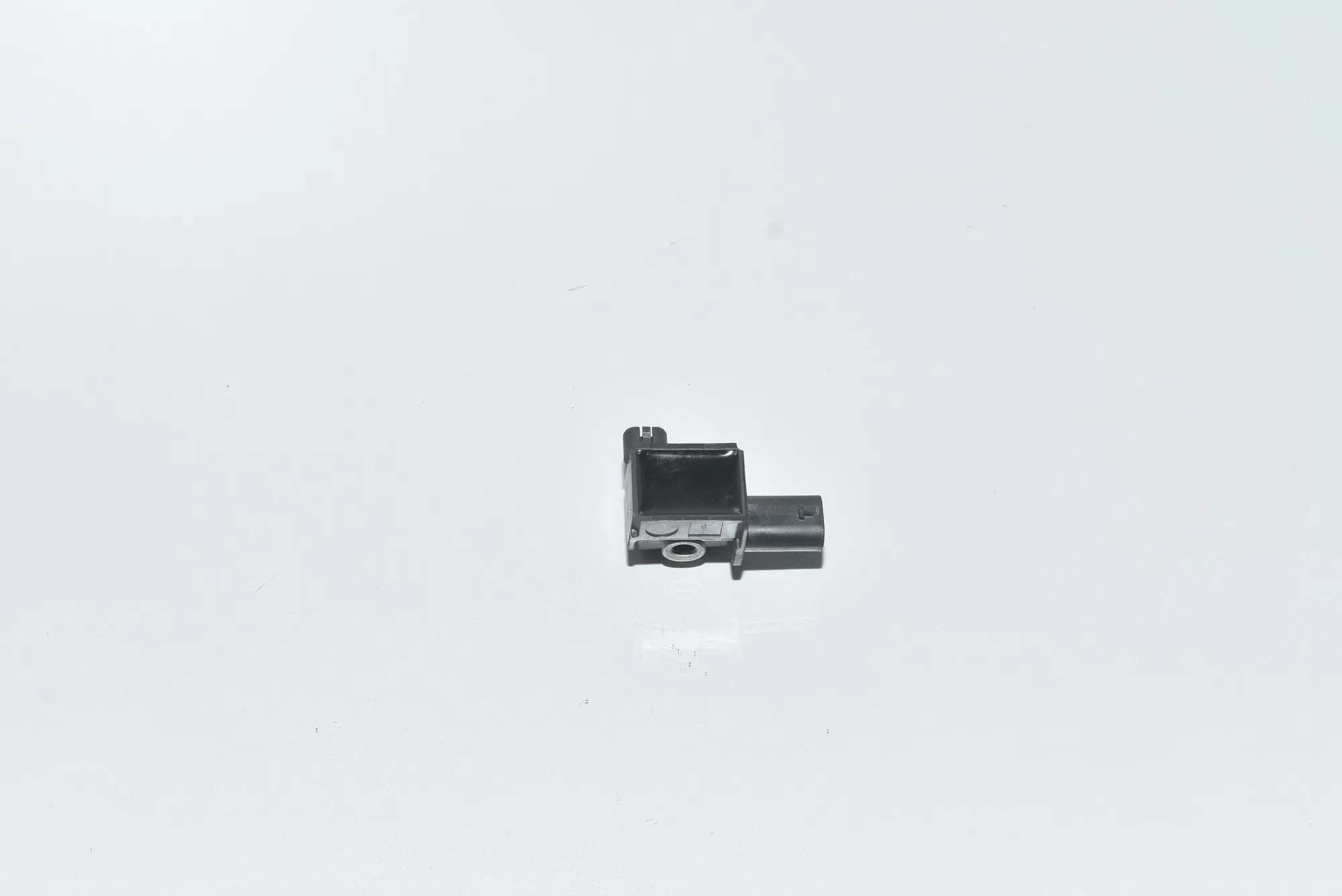 Front Right Impact Sensor – OEM 65779224177 · BMW 5 Touring (F11) 530 d 2013
