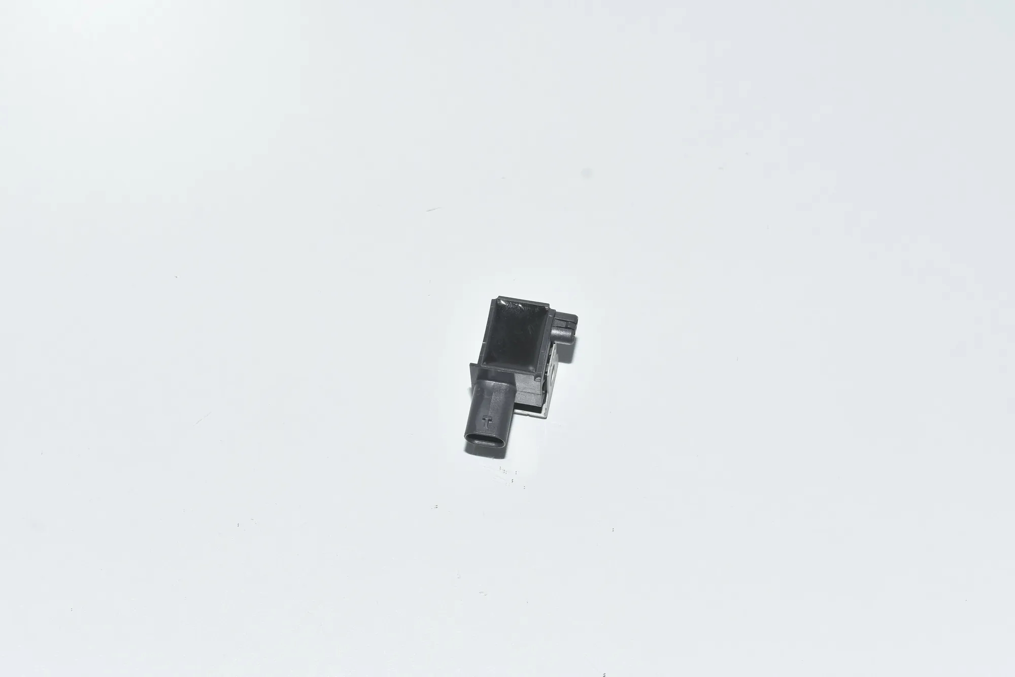 Front Right Impact Sensor – OEM 65779224177 · BMW 5 Touring (F11) 530 d 2013 – 2