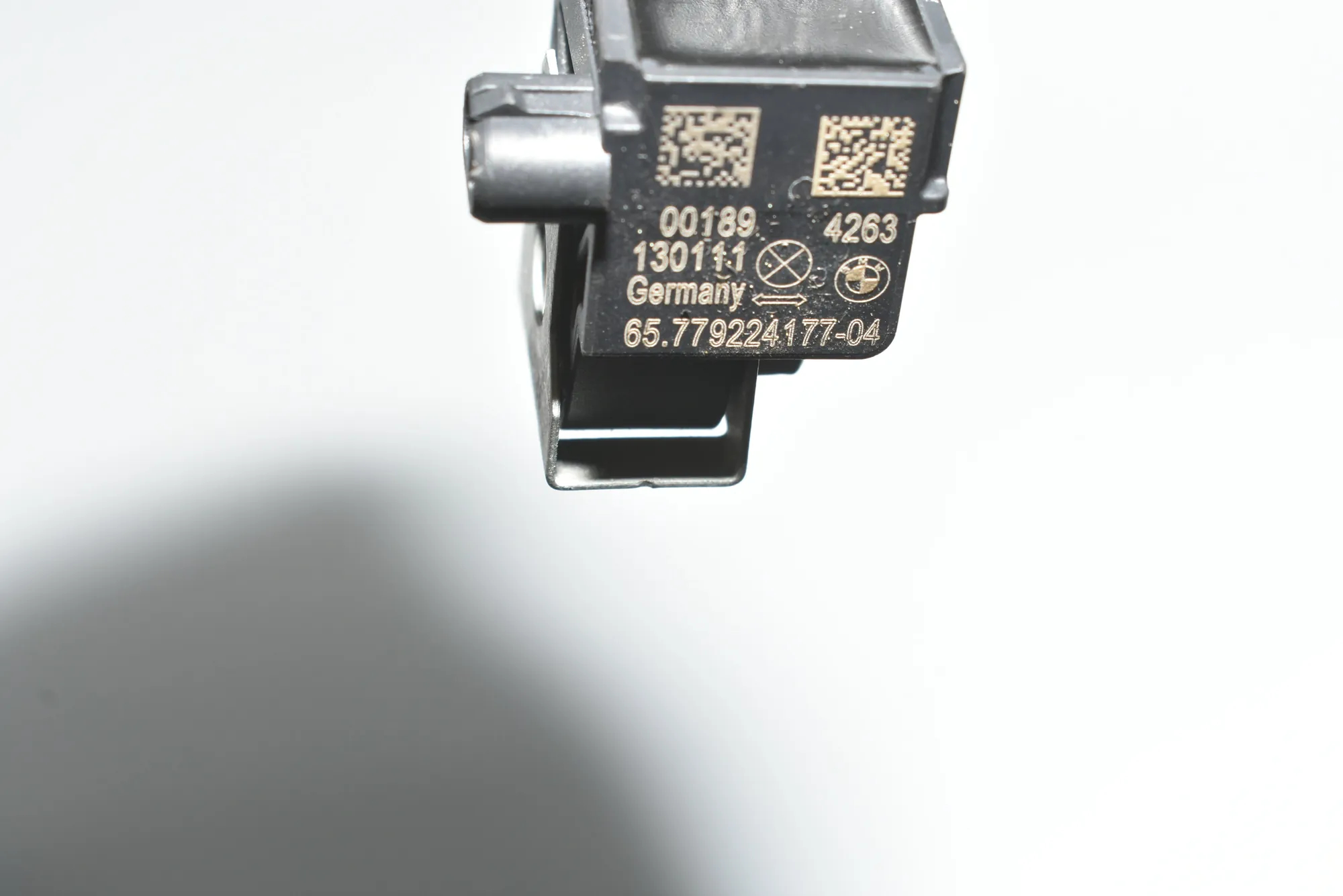 Front Left Impact Sensor – OEM 65779224177 · BMW 5 Touring (F11) 530 d 2013 – 4
