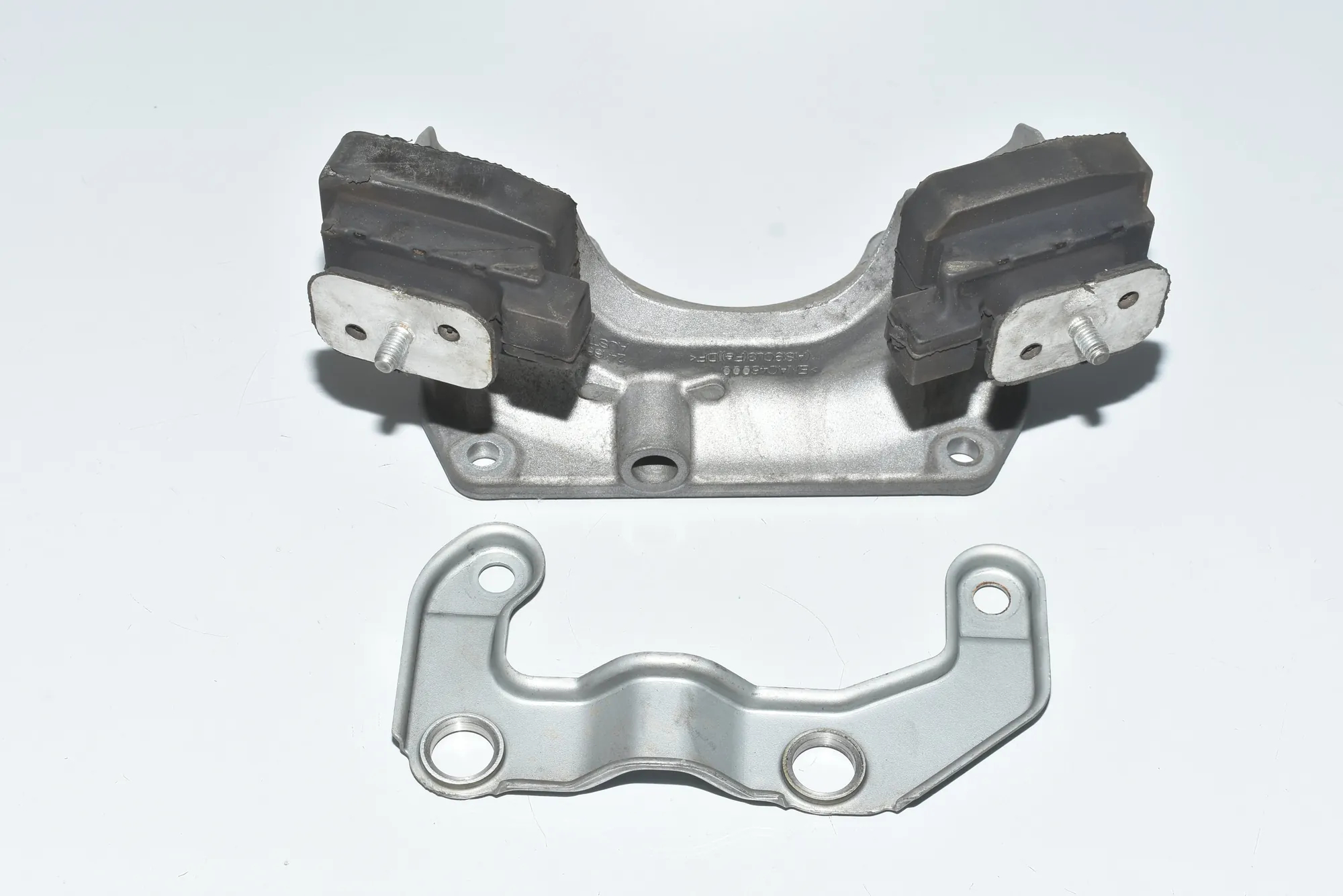 Gearbox Support Mount Bracket – OEM 22316761103 · BMW 5 (E60) 523 i 2005 – 2