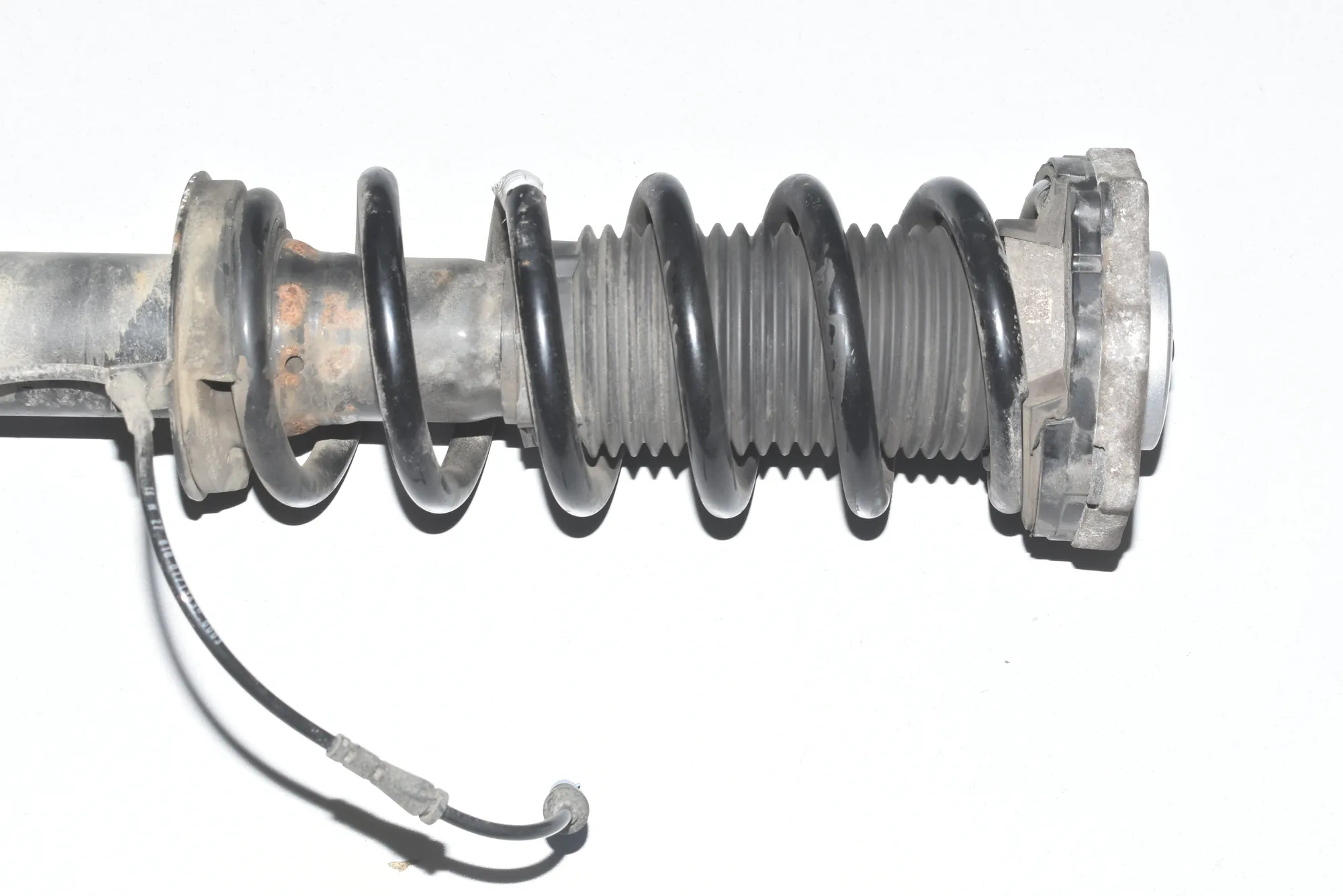 Rear Right Shock Absorber – OEM 37106887148 · BMW X3 (G01, F97) (2017 - -) xDrive 30d 2018 – 2