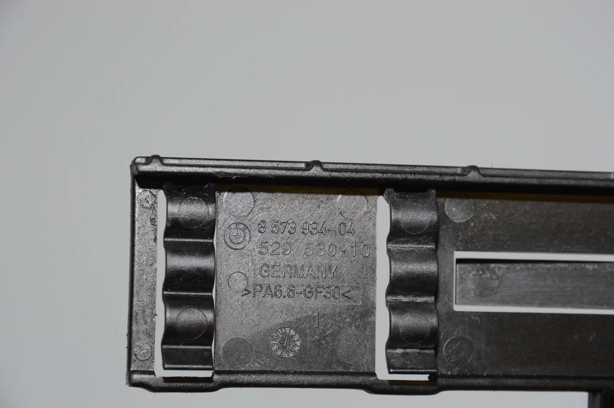 Bracket – OEM 13628573934 · BMW X3 (G01, F97) (2017 - -) xDrive 30d 2018 – 5