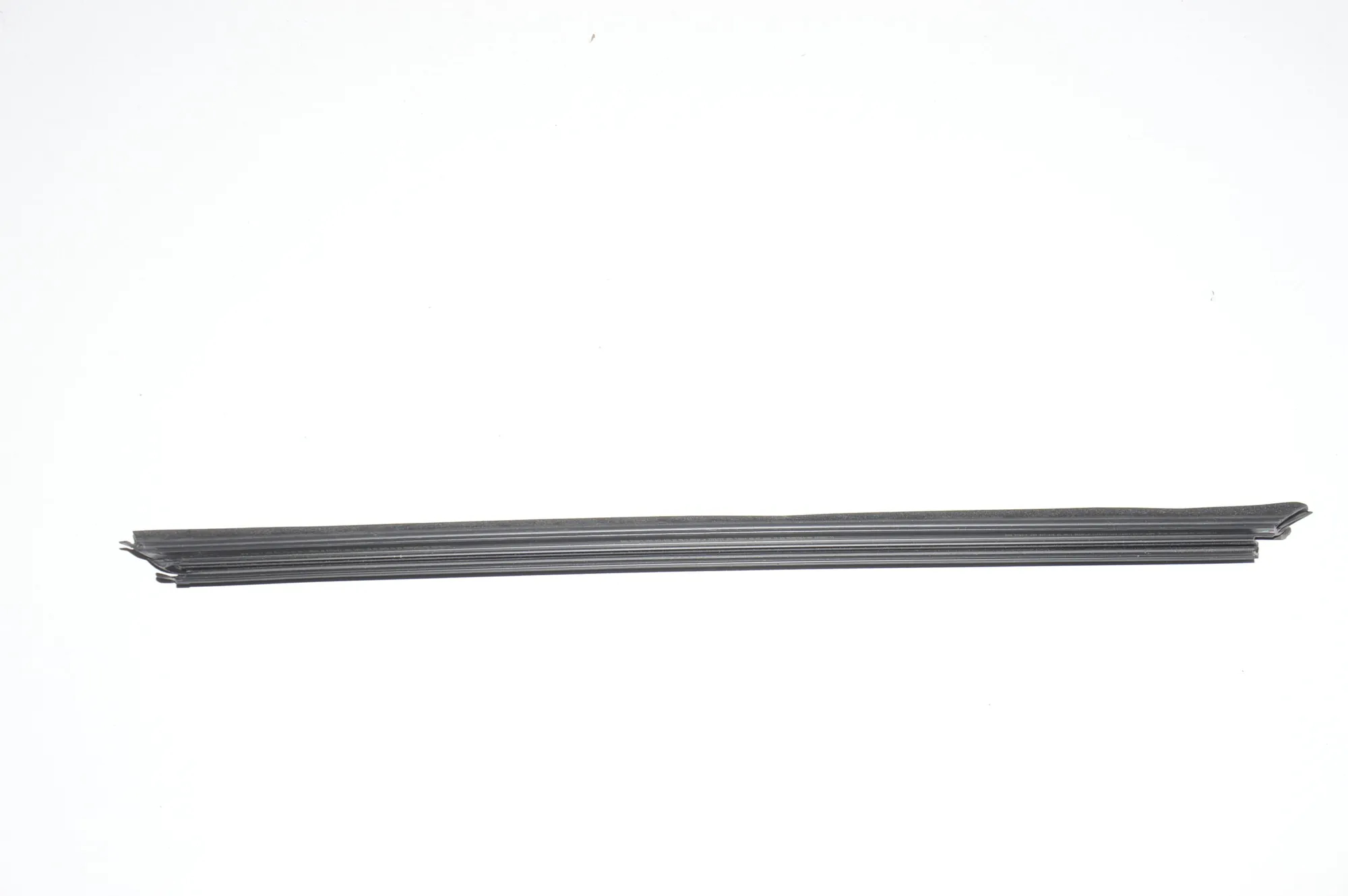Front Left Door Window Strip – OEM 51337393417 · BMW X3 (G01, F97) (2017 - -) xDrive 30d 2018