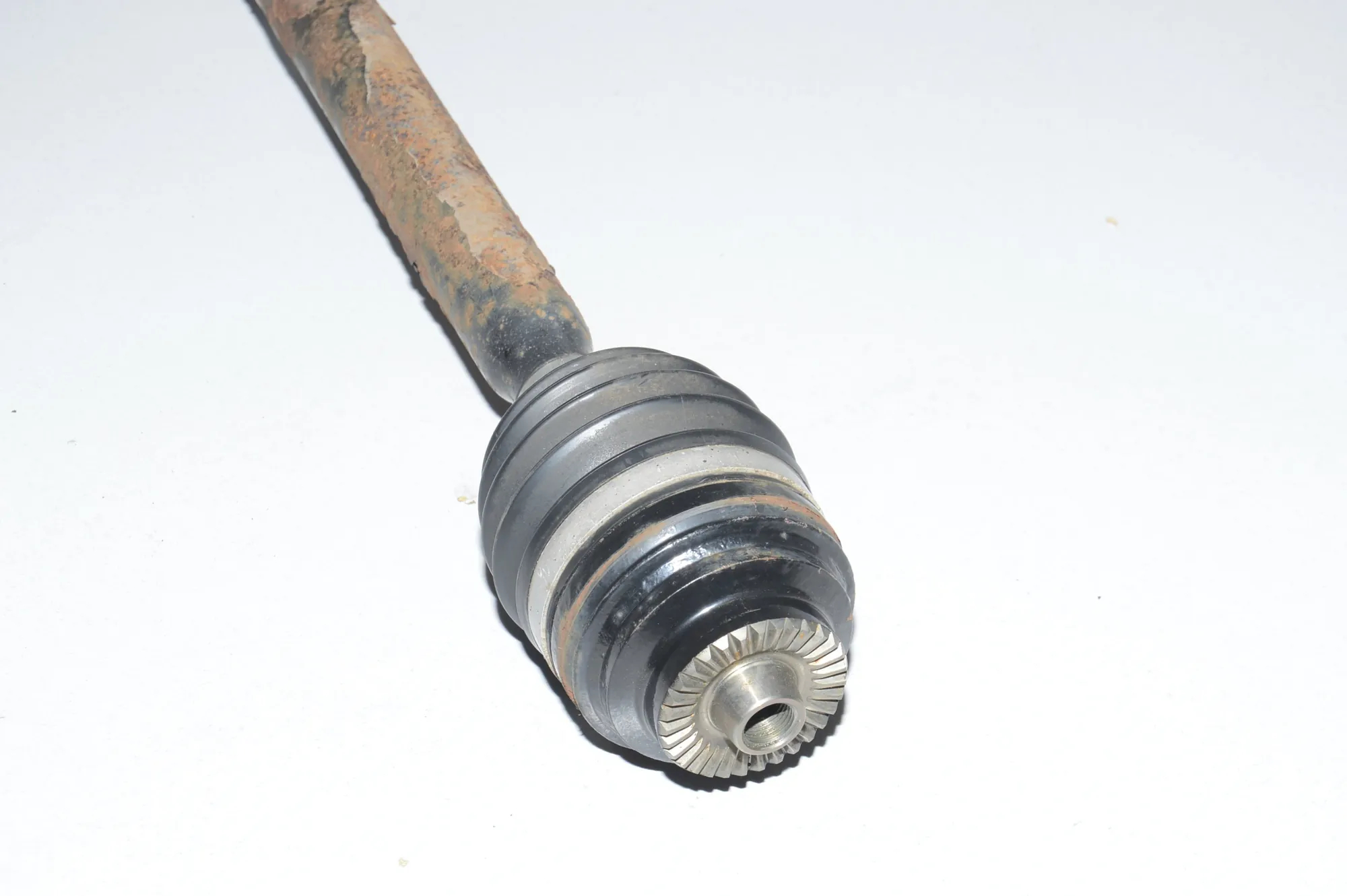Rear Right Driveshaft – OEM 33207641212 · BMW i3 (I01) BMW i3 (I01) Electric 2013 – 4